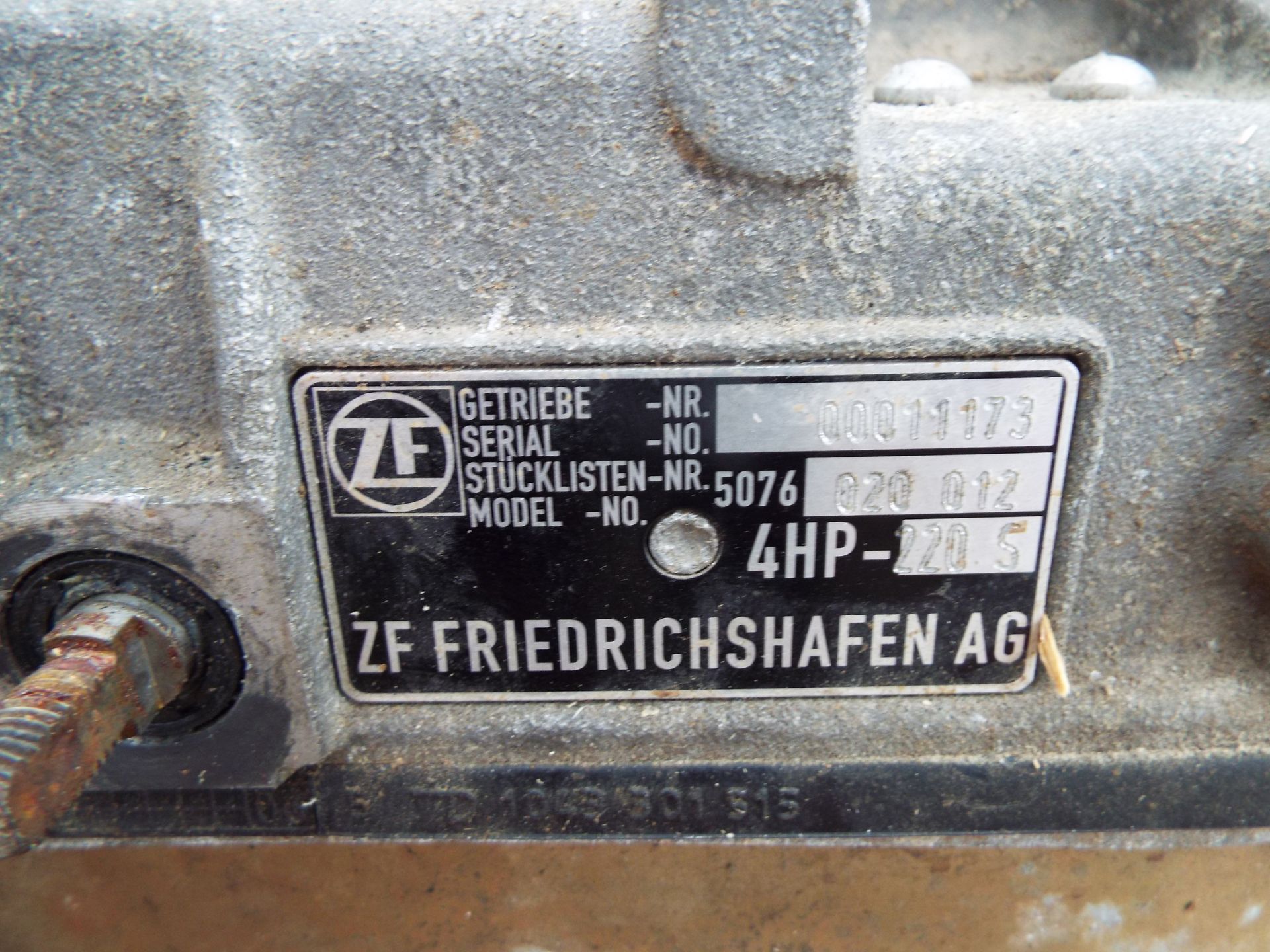 Land Rover Defender WMIK ZF 4HP 220S Automatic Gearbox - Image 7 of 9