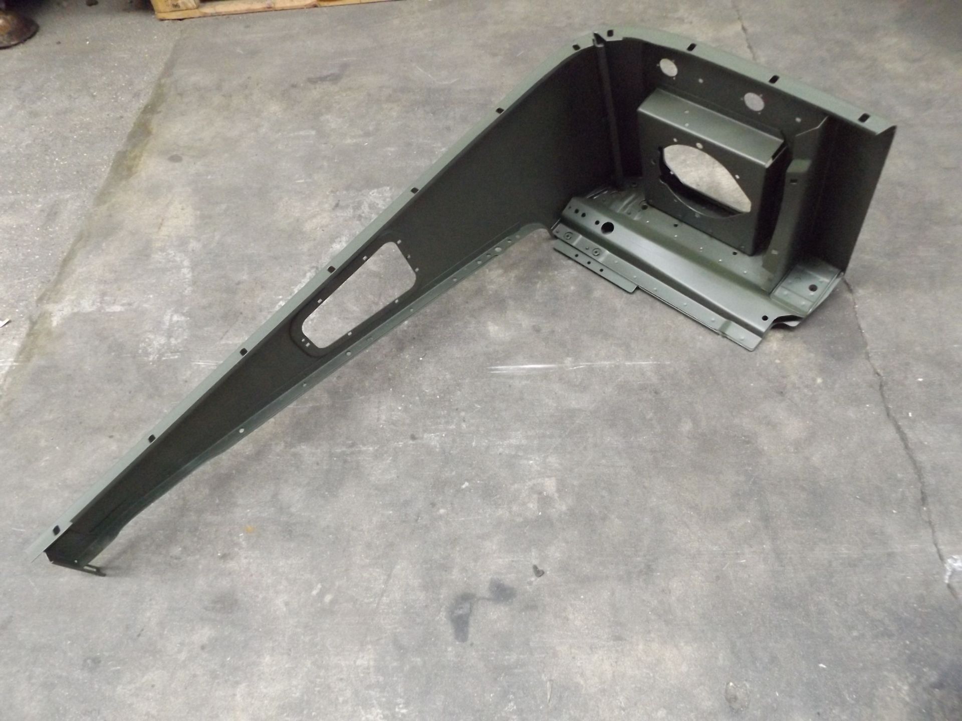 Land Rover Defender RH Inner Wing Panel MXC9343 - Bild 4 aus 6