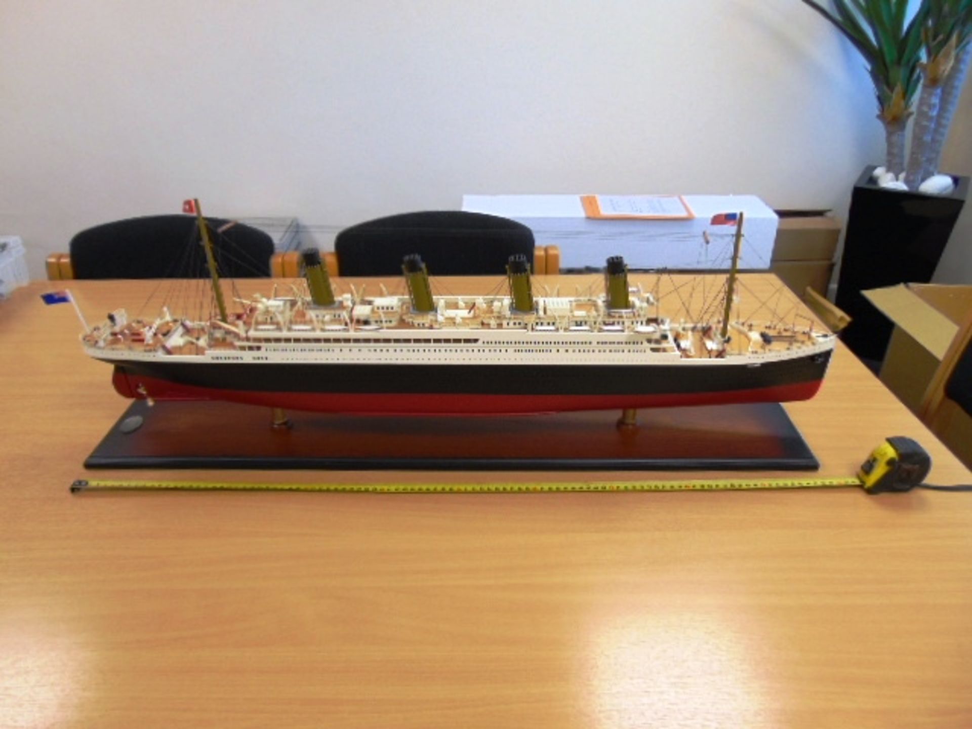 RMS Titanic Highly detailed wood scale model - Image 2 of 12