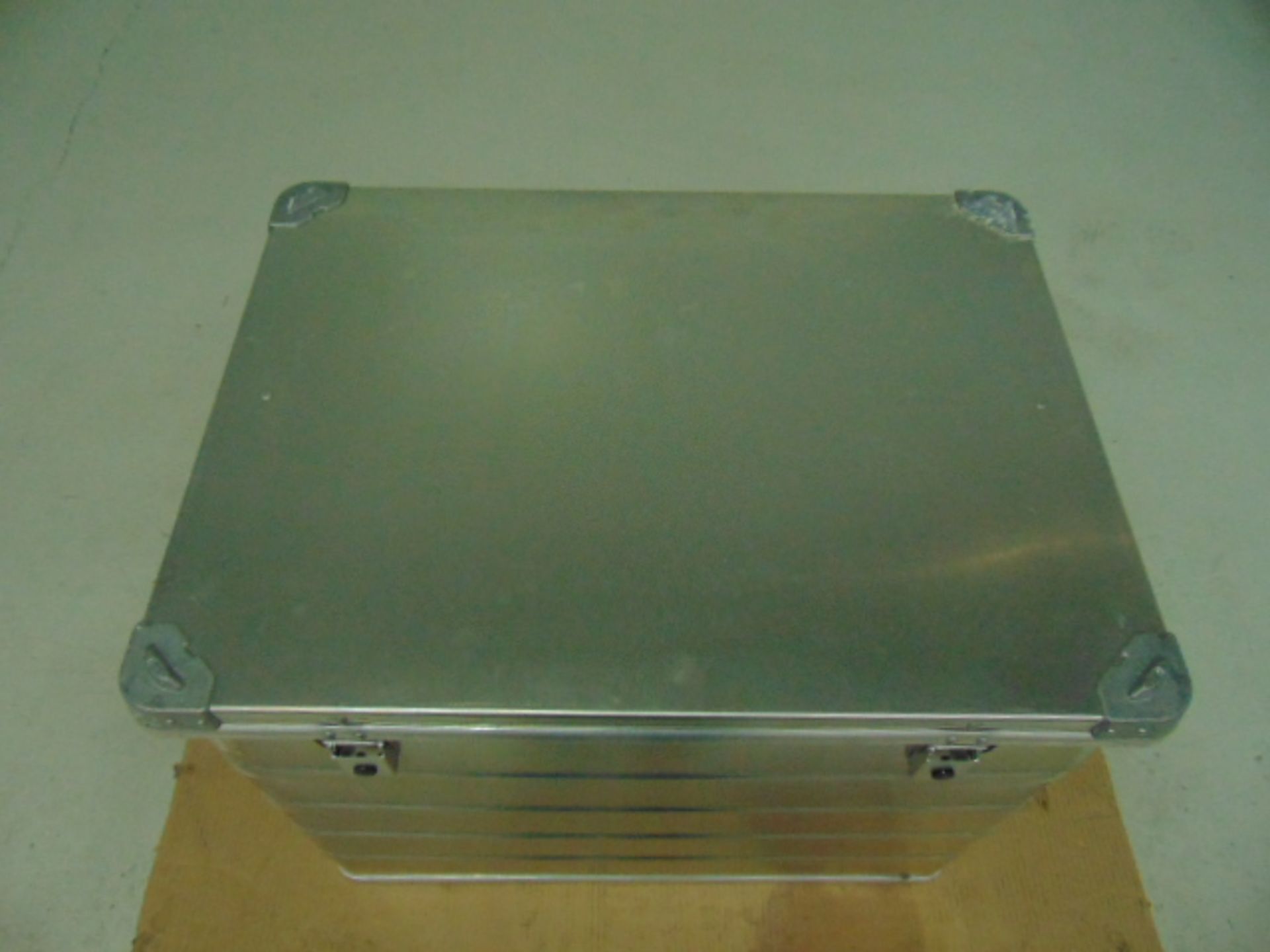 Unissued Heavy Duty Aluminium Stacking Case - Image 7 of 8