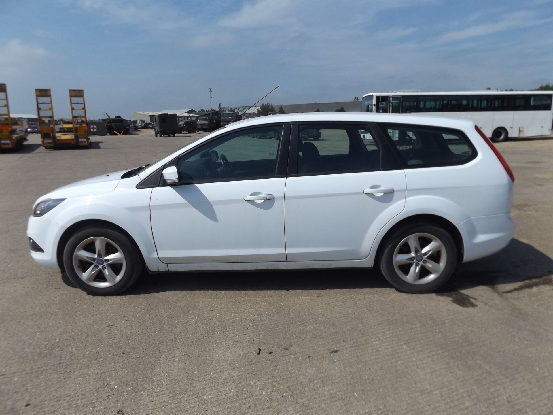 Ford Focus 1.8TDCi Estate - Bild 4 aus 17