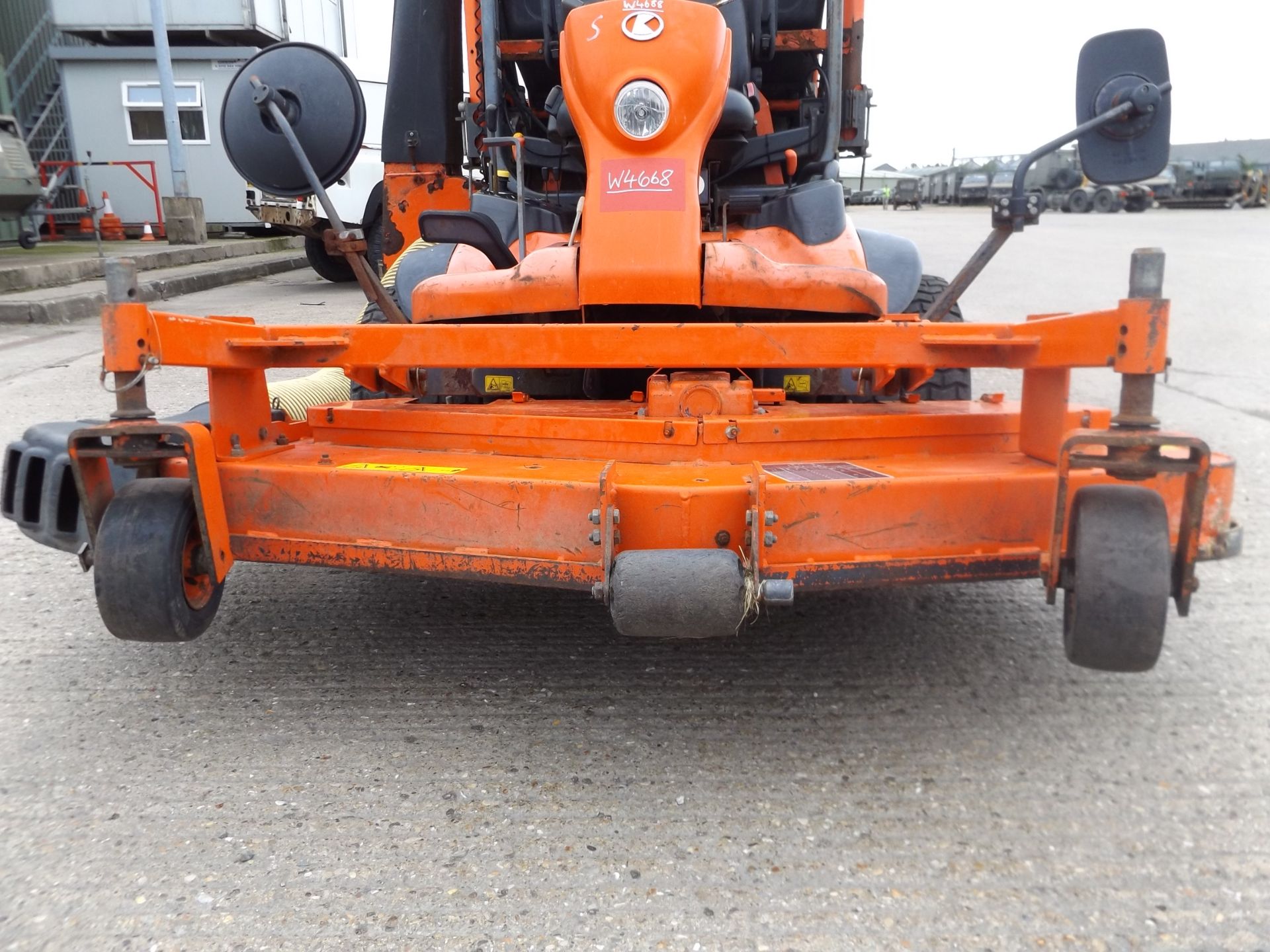 2009 Kubota F3680 4 x 4 Out Front Mower 36 HP Diesel - Image 5 of 12