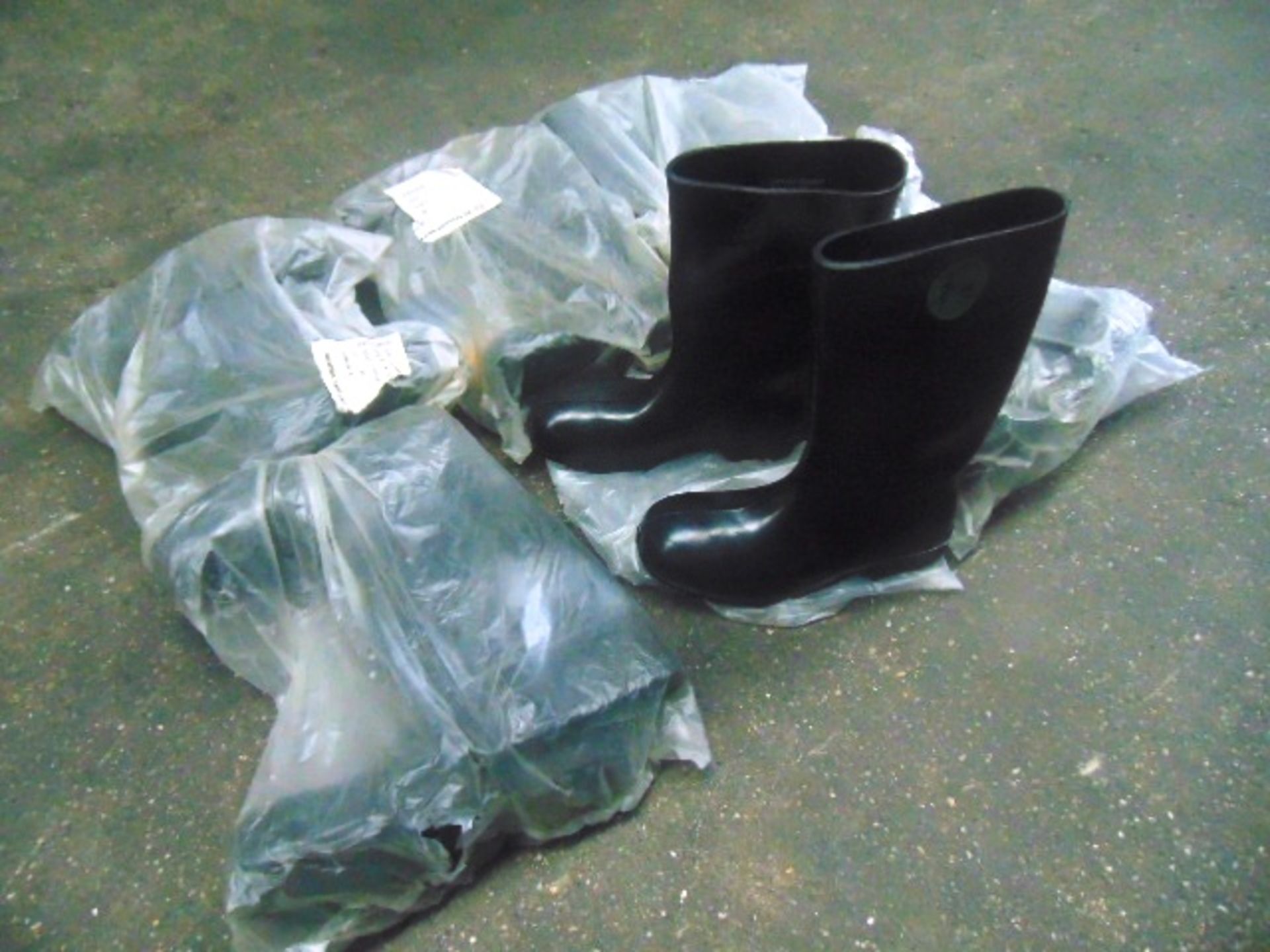 6 x Unissued Pairs of Bekina L400/88 Rubber Safety Boots wit Non Metallic Toe Cap and Mid Sole
