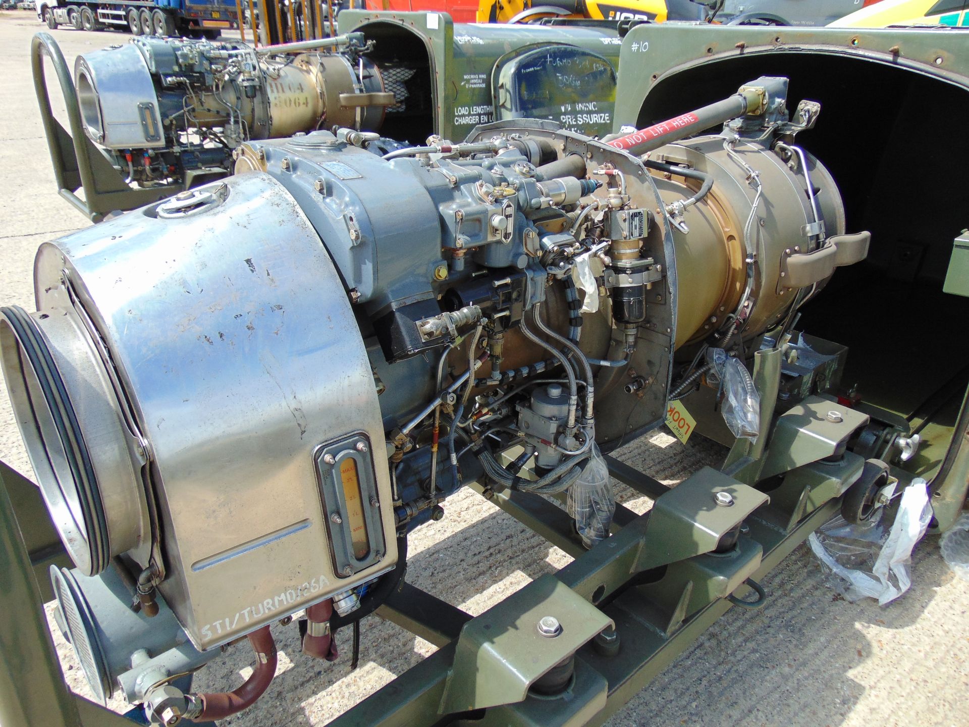 Rolls Royce / Turbomeca Turbine 3C4 Jet Engine 1300 SHP complete with Transportation Cradle - Bild 2 aus 8