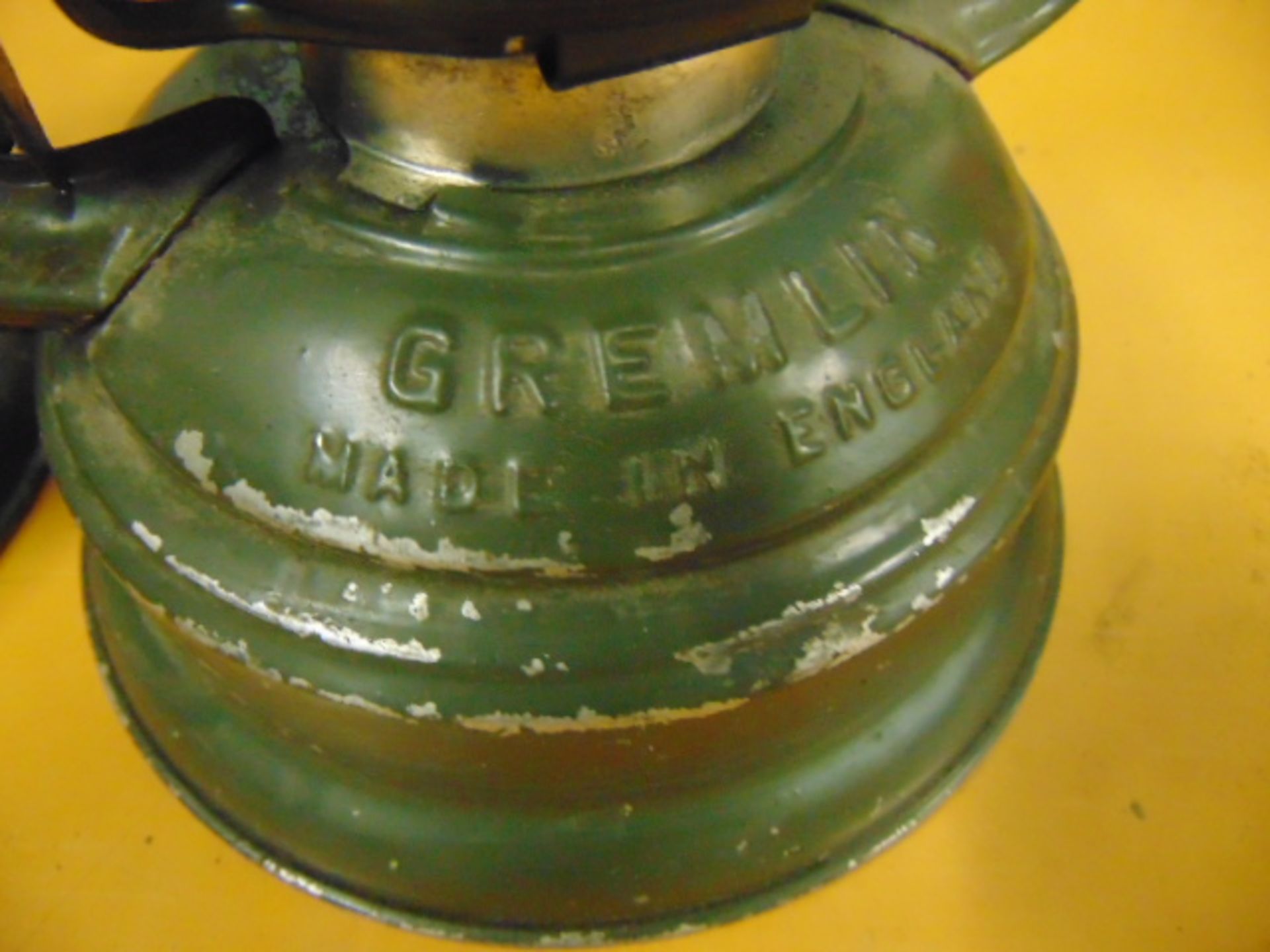 2 x Vintage Gremlin Hurricane Lamps - Image 4 of 5