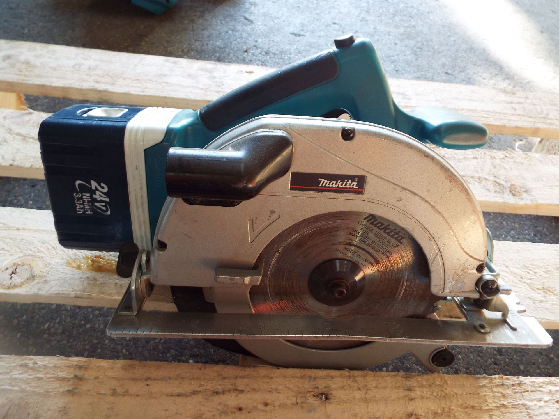 3 x Makita Power Tools with Batteries and Charger - Image 6 of 9