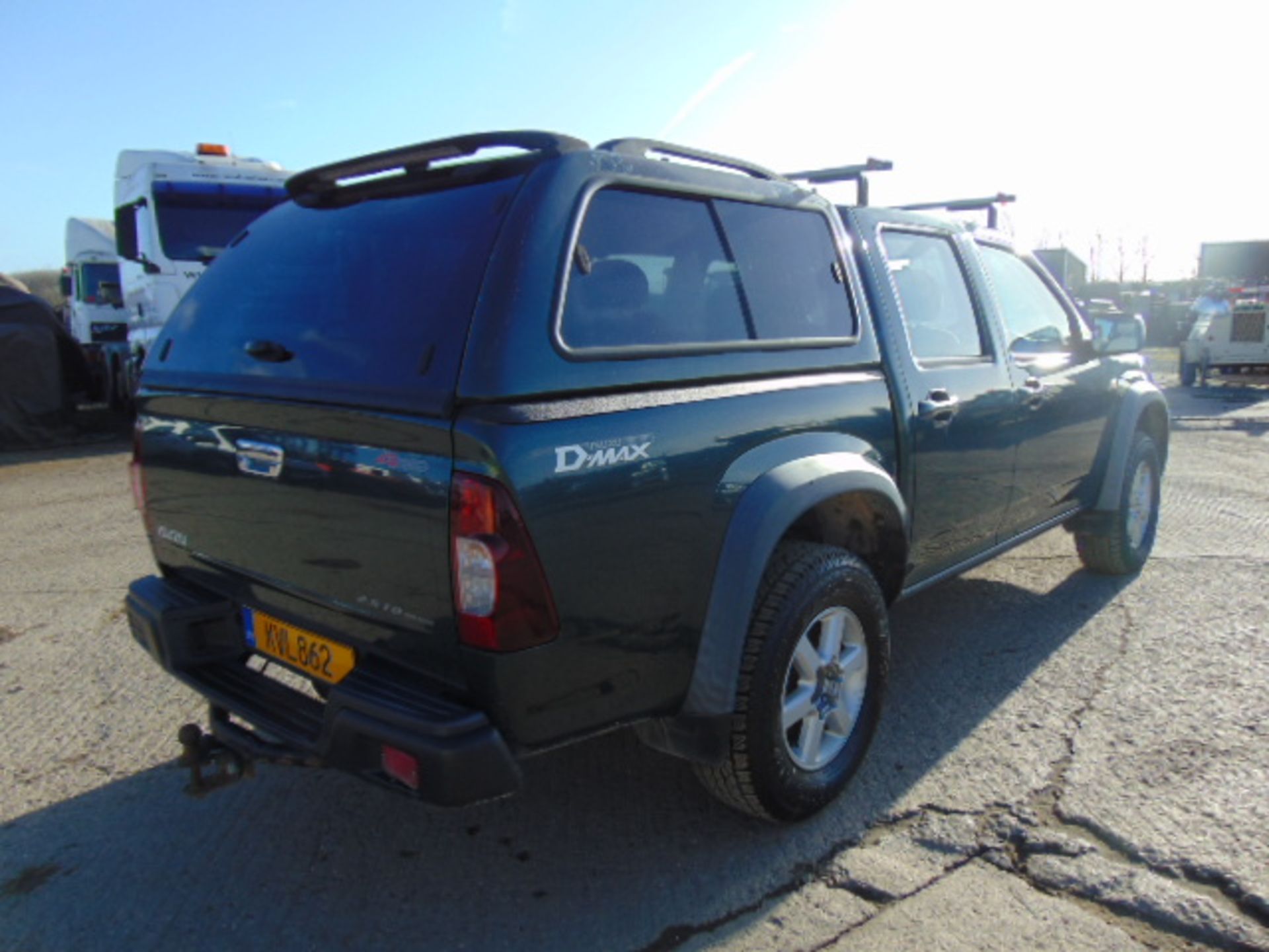 Isuzu D-Max Double Cab 2.5 Diesel 4 x 4 Pickup - Image 7 of 15