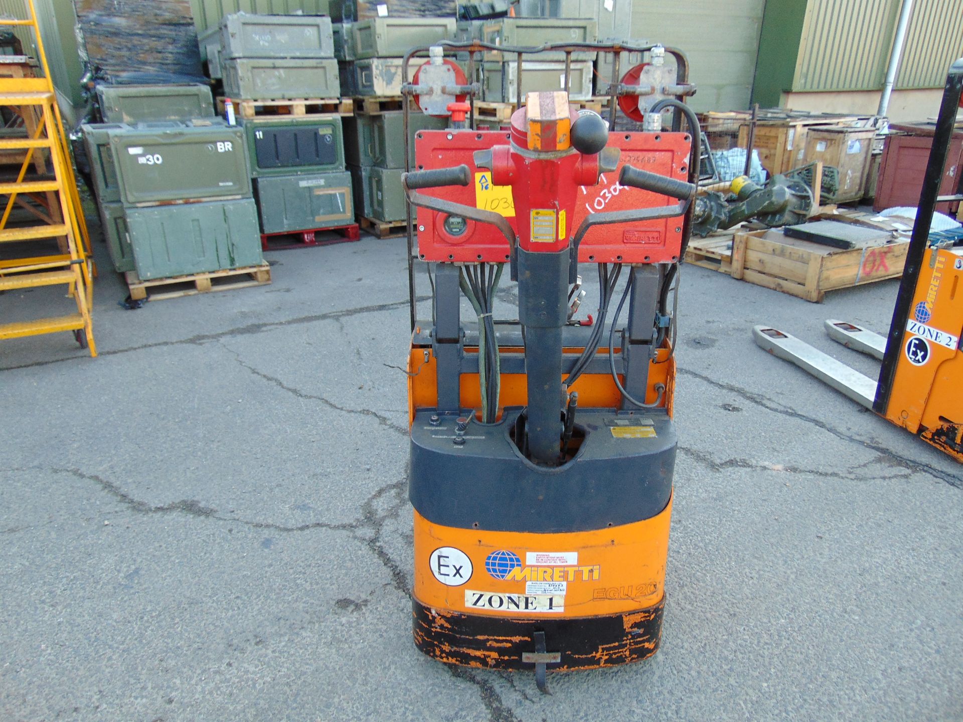 Still EGU 20 Class C, Zone 1 Protected Electric Powered Pallet Truck - Image 2 of 11