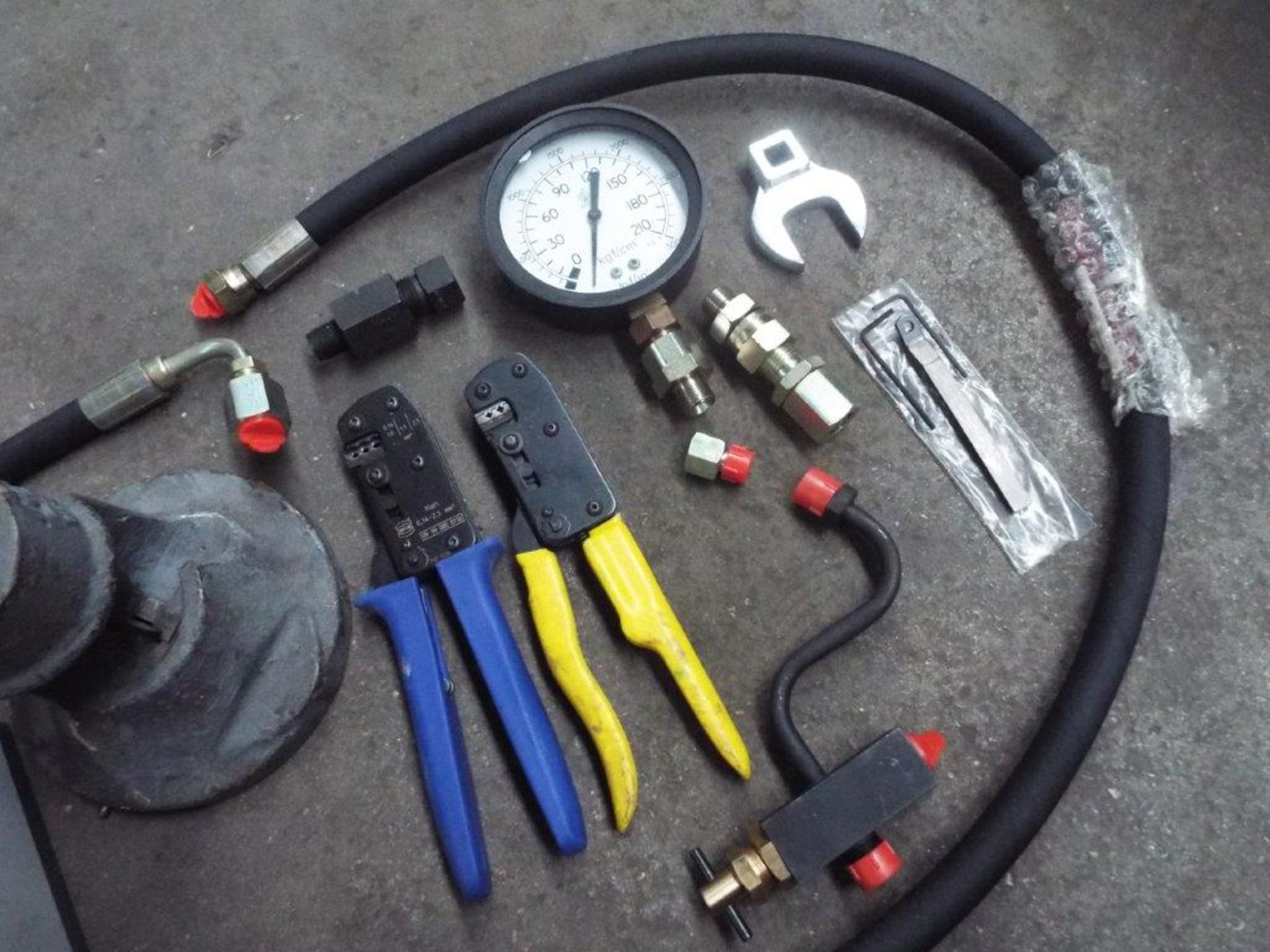 Foden Recovery Vehicle Special Tool Kit - Image 3 of 5