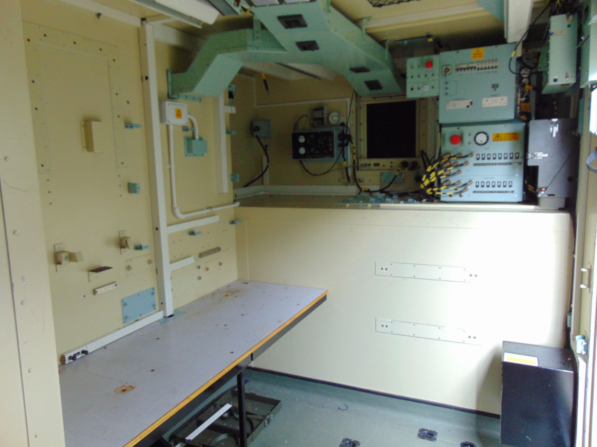 Demountable Workshop/Communications Cabin - Image 18 of 28