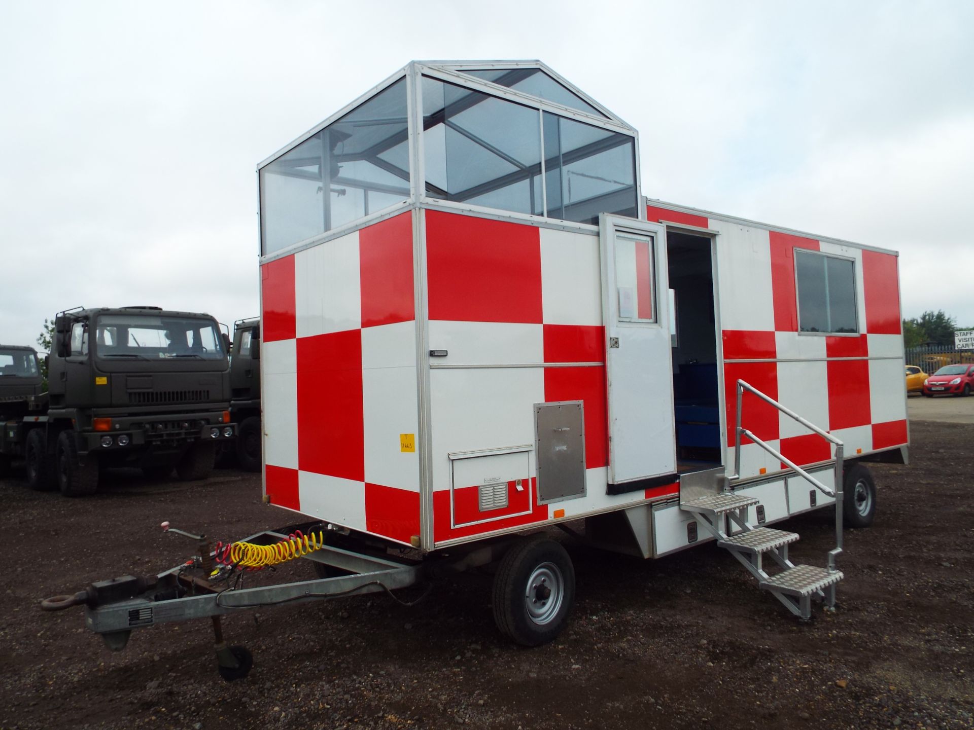 Mobile Observation and Command Centre - Image 9 of 46