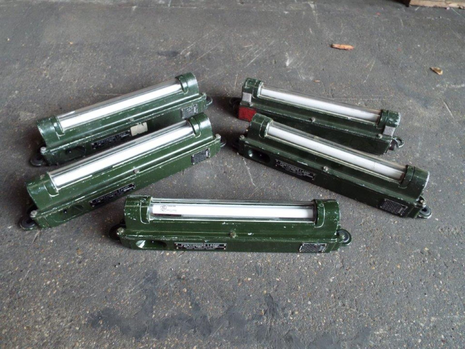 5 x Land Rover Penthouse Lamps