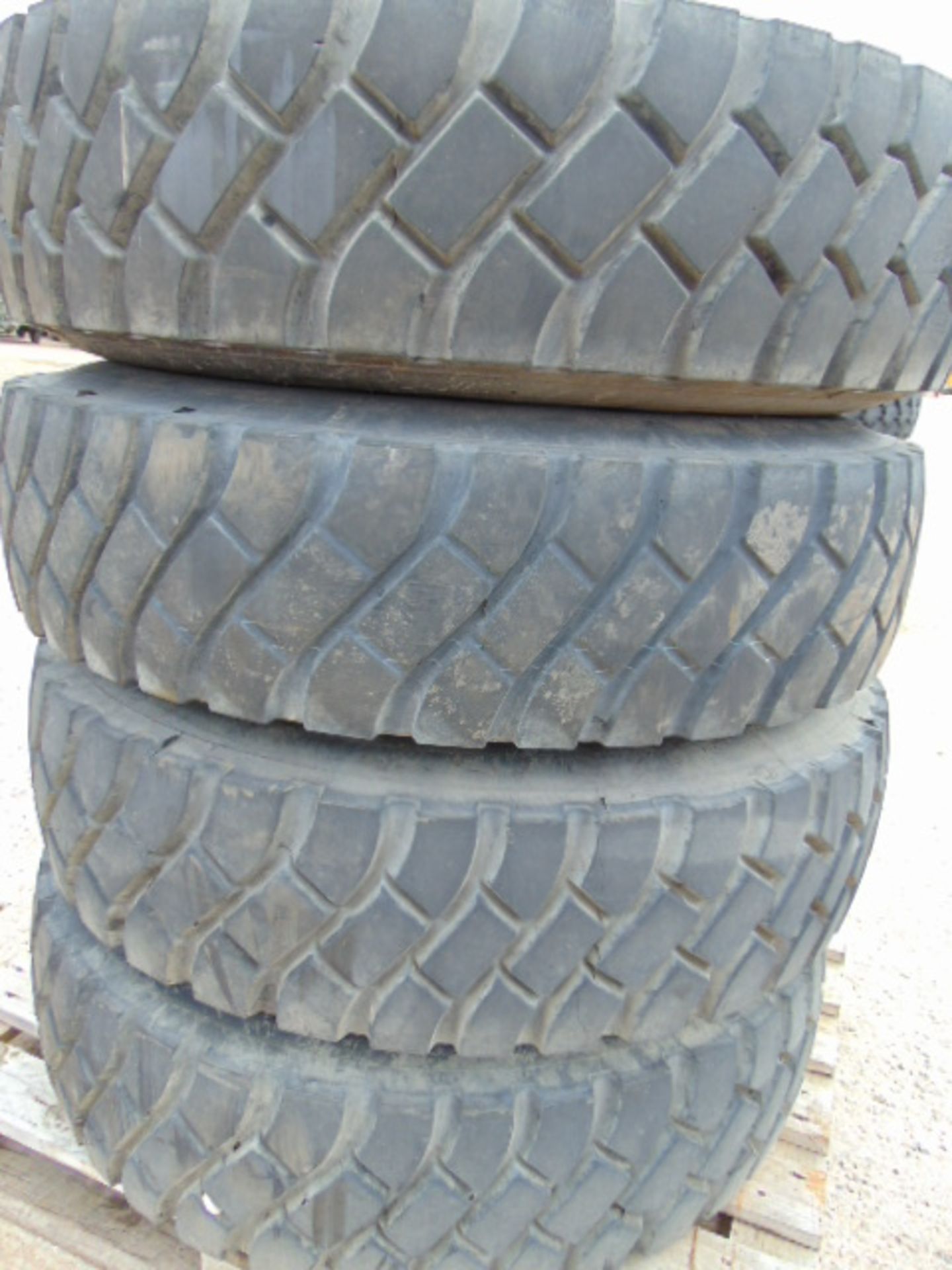 4 x Goodyear G388 12.00 R20 Tyres complete with 8 Stud Rims - Image 9 of 10