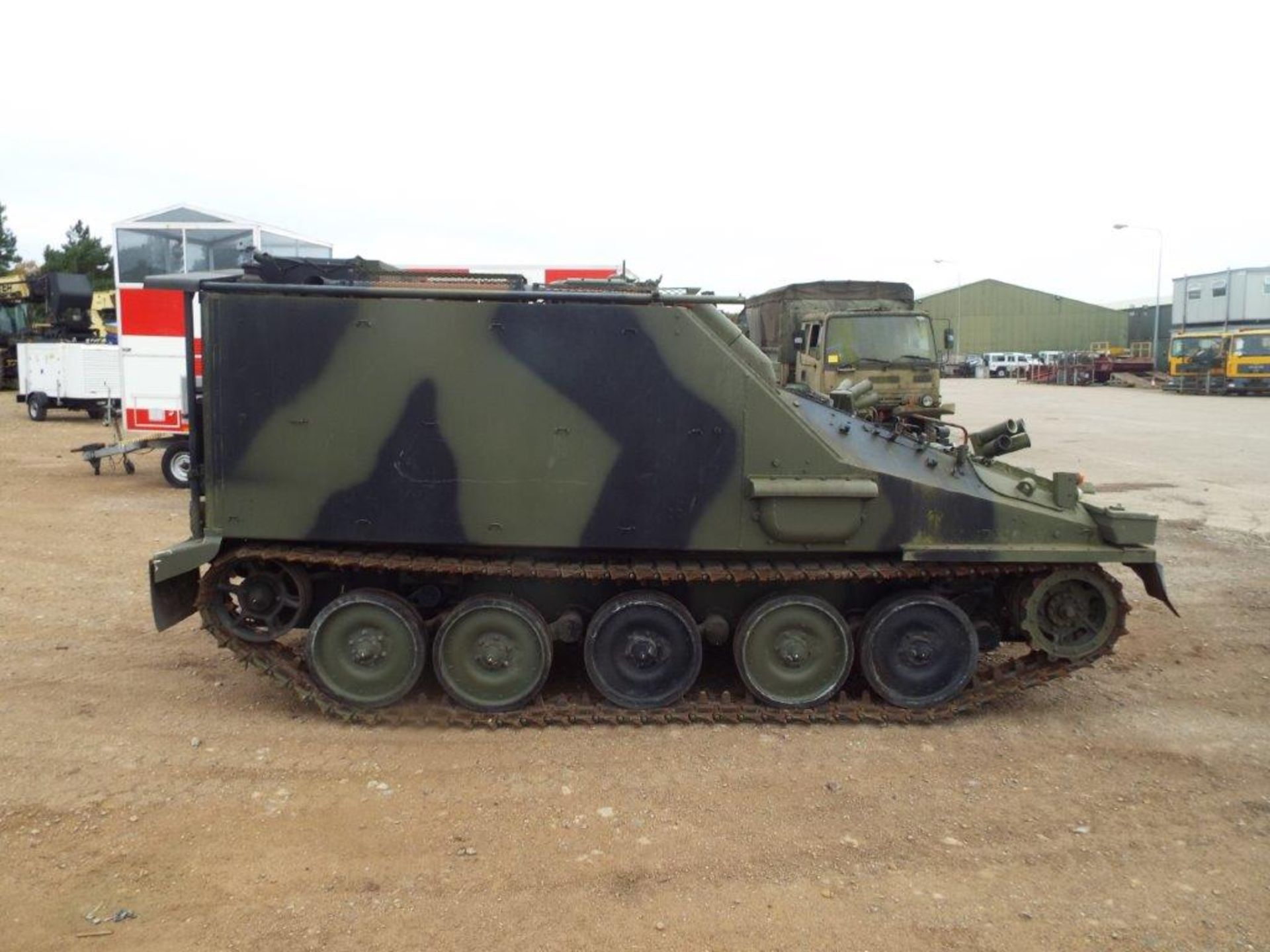 CVRT (Combat Vehicle Reconnaissance Tracked) FV105 Sultan Armoured Personnel Carrier - Bild 8 aus 30