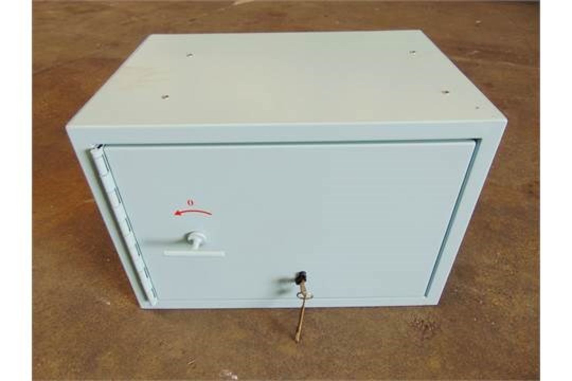 Unused Lockable Safe Box