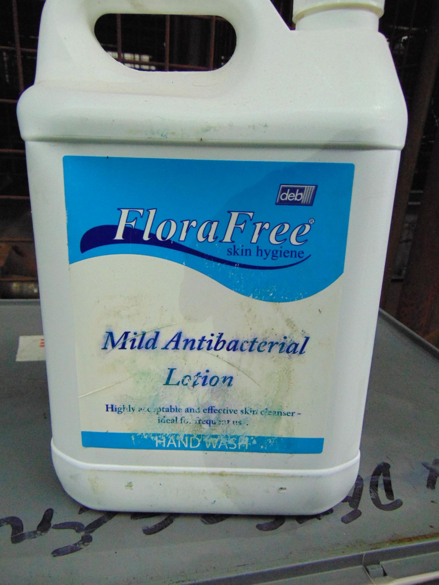 20 x 5 Ltr FloraFree Mild Antibacterial Lotion and Approx 300 Hand/Face Wipes - Bild 3 aus 6