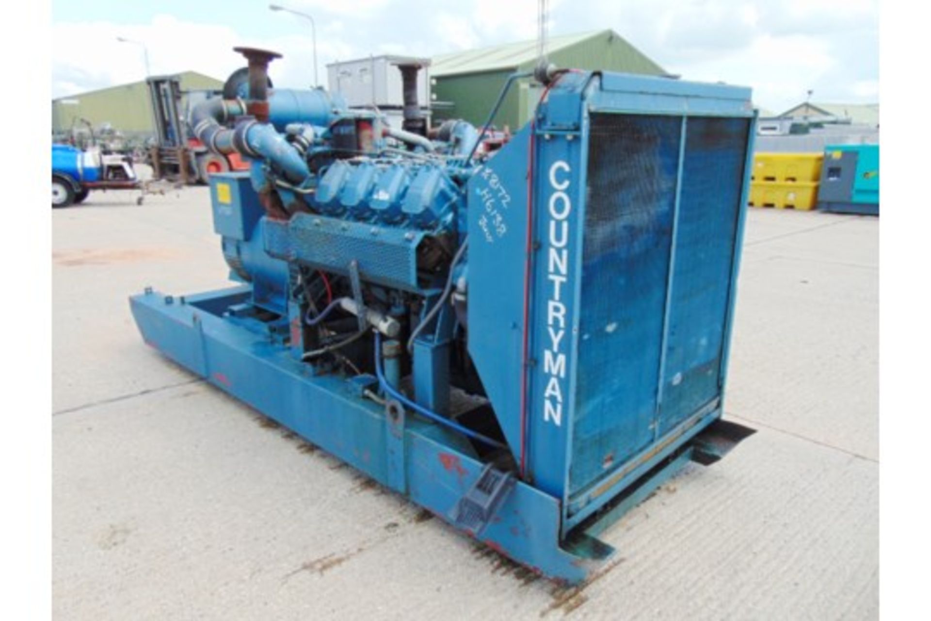 Countryman 325KVA 3 Phase FIAT V8 Twin Turbo Diesel Generator - Image 5 of 20