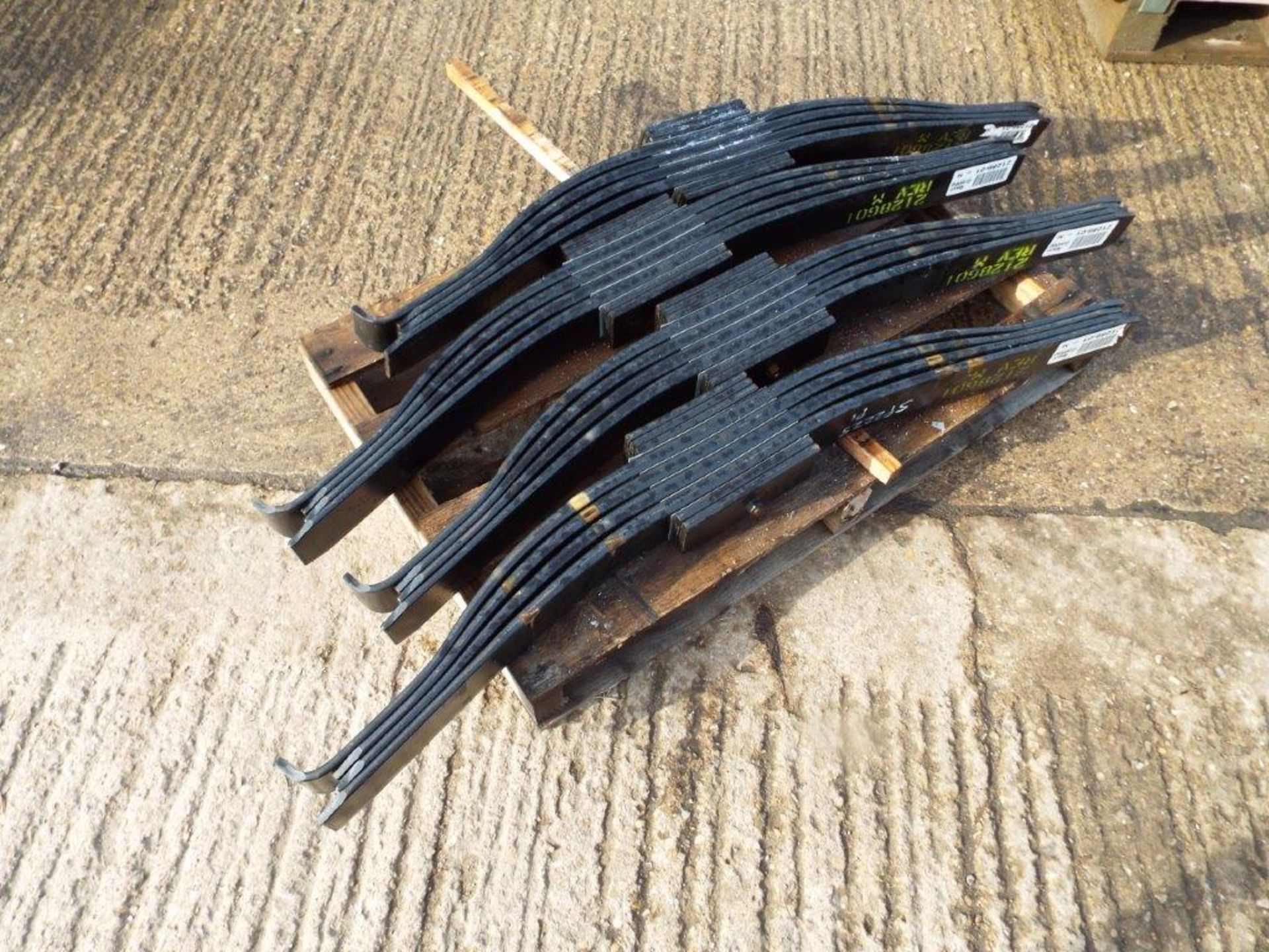 4 x Unissued Reyco Granning 21286-01 Leaf Springs