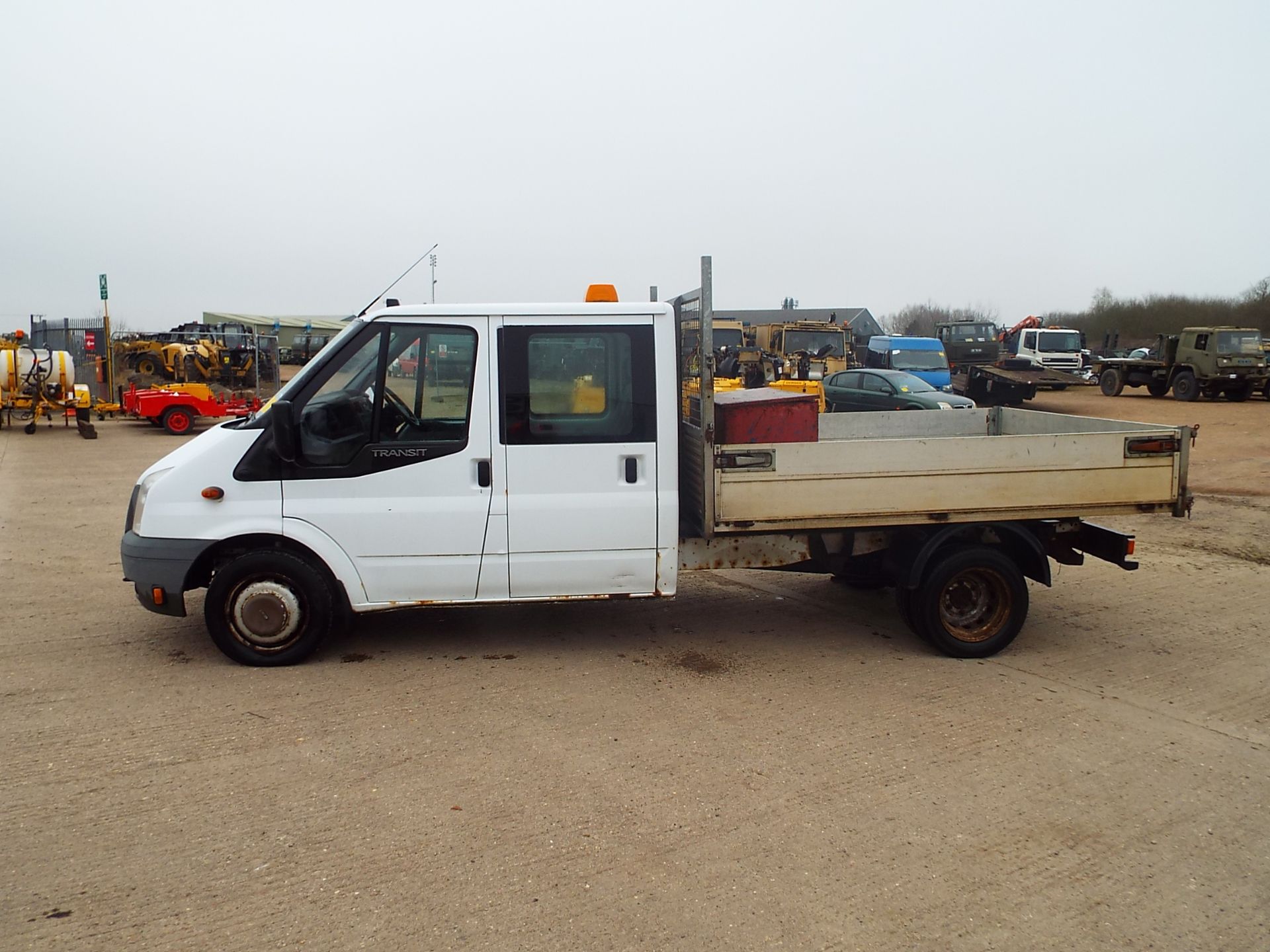 Ford Transit 115 T350L Double Cab Flat Bed Tipper - Image 4 of 20