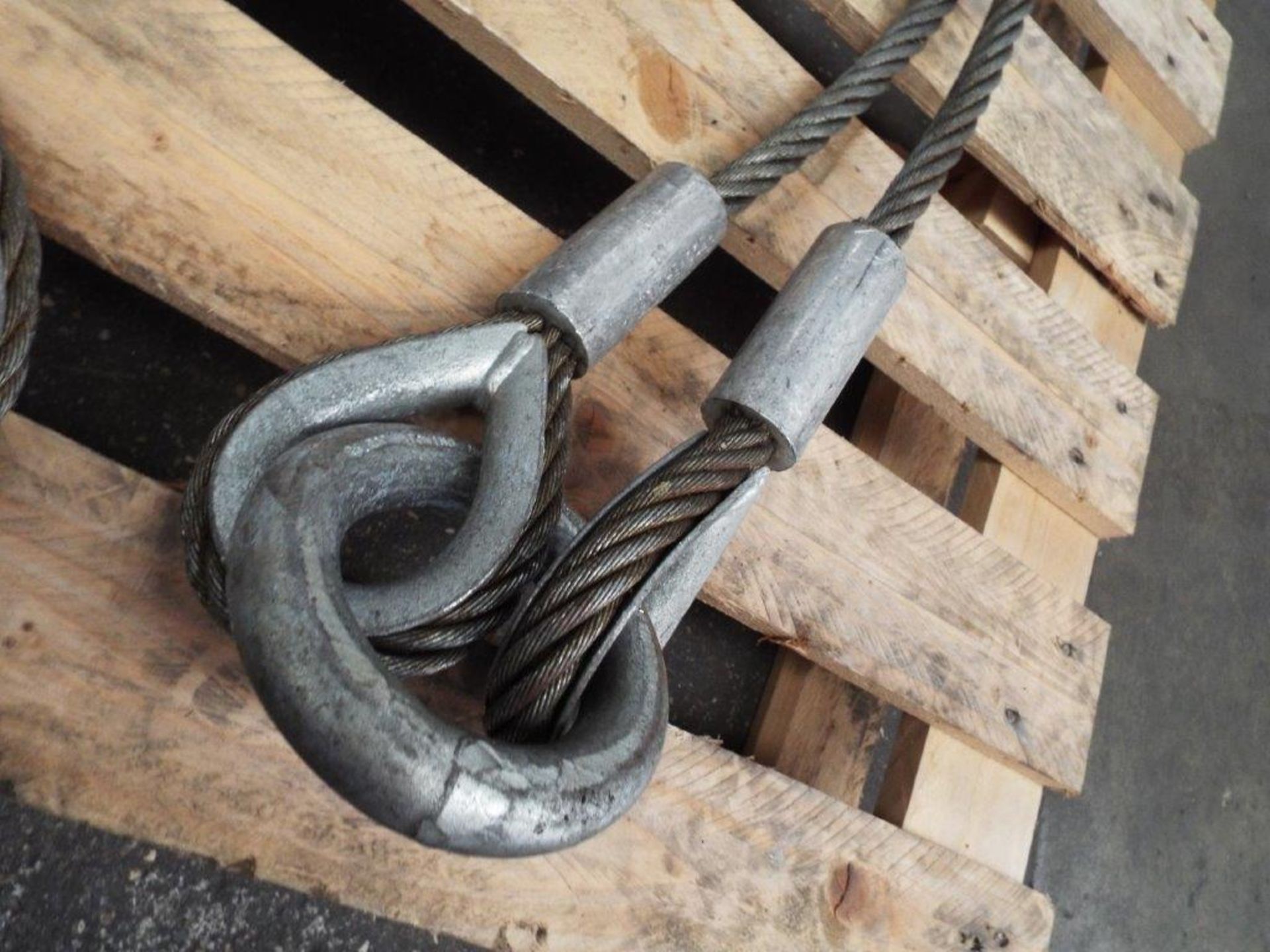 Heavy Duty FV432 2 Tonne 2 Leg Wire Rope Recovery Sling - Image 3 of 5