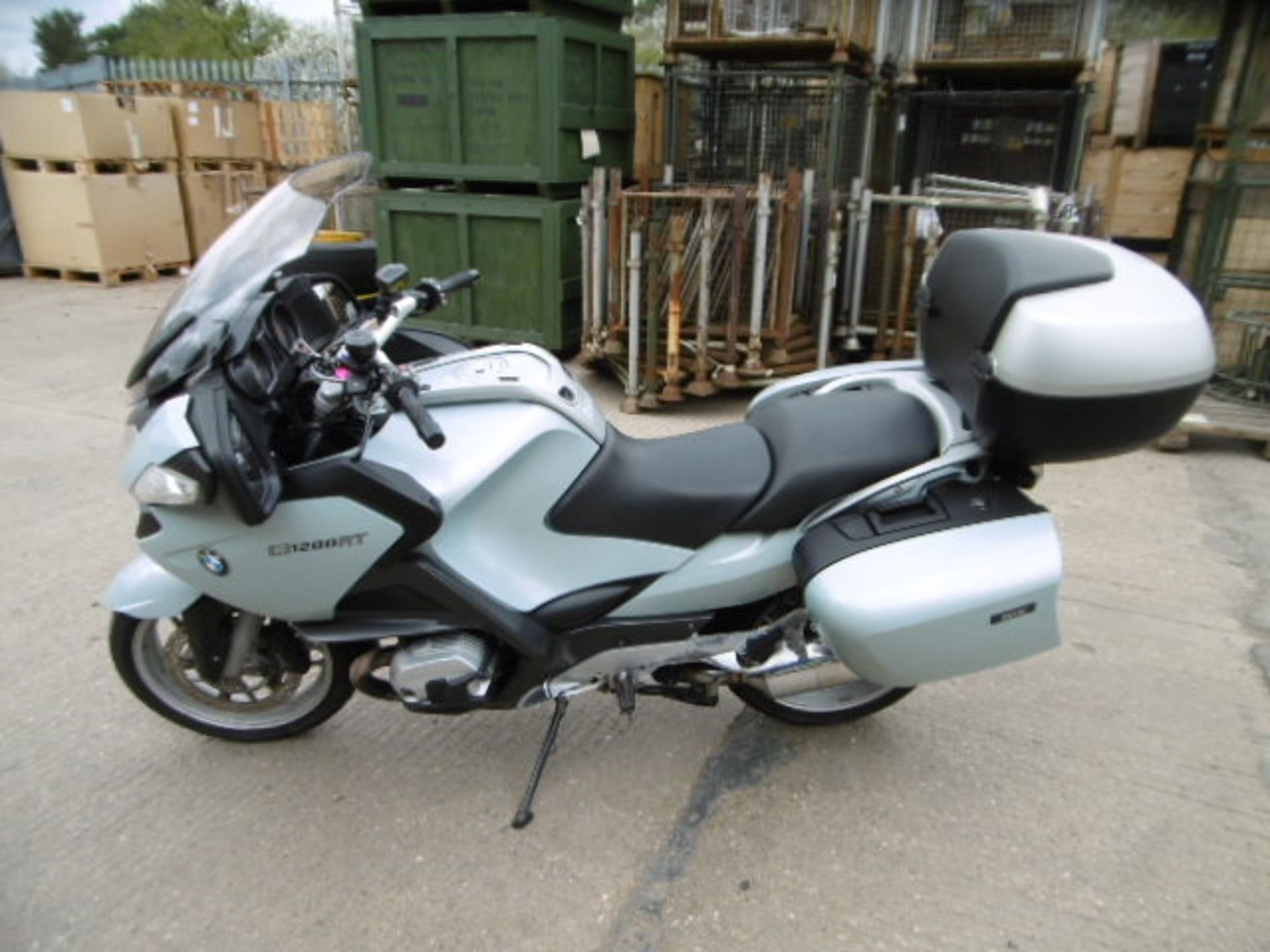 2010 BMW R1200RT Motorbike - Image 4 of 16