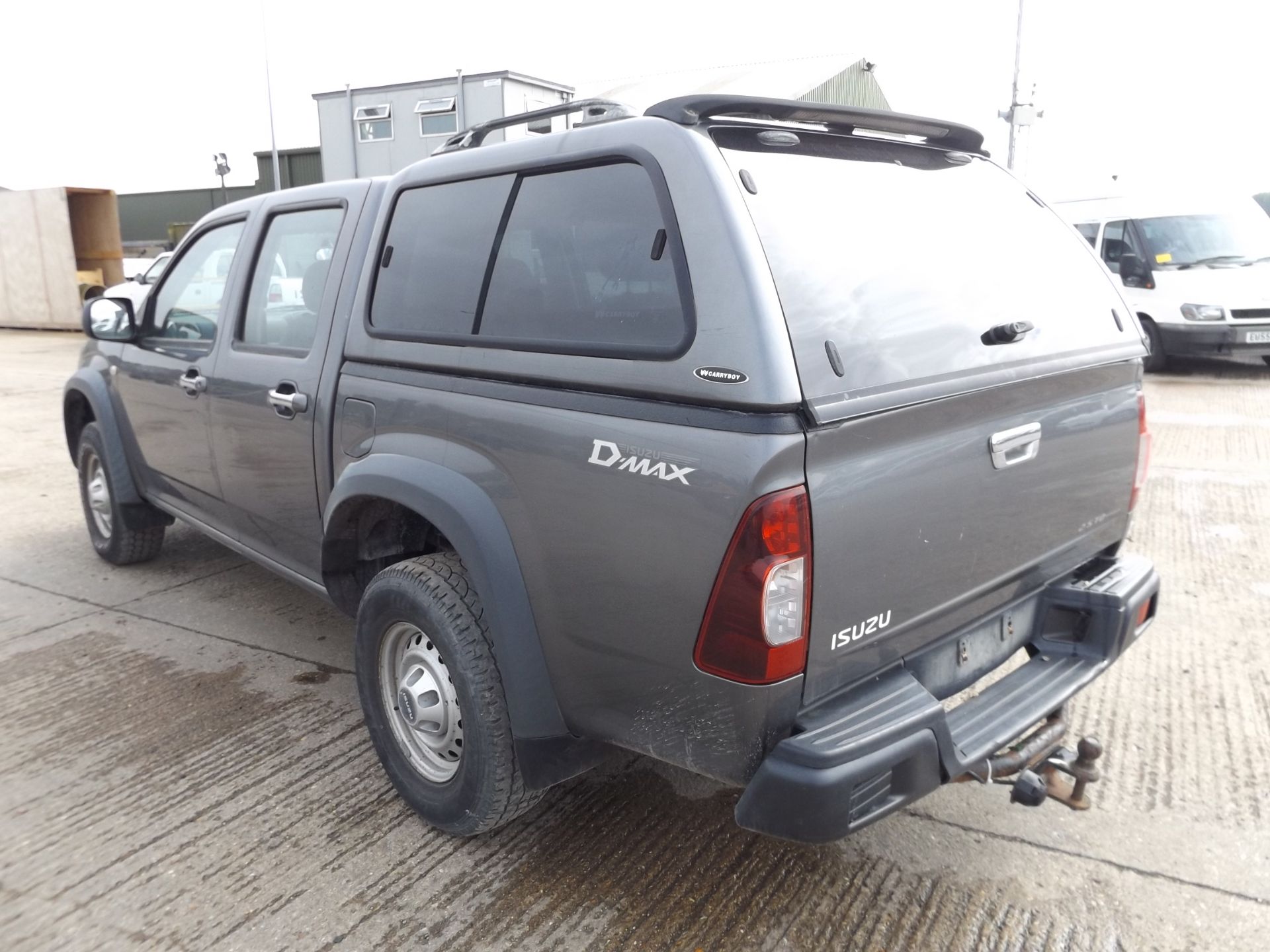 Isuzu D-Max Double Cab 2.5 Diesel 4 x 4 - Image 6 of 15