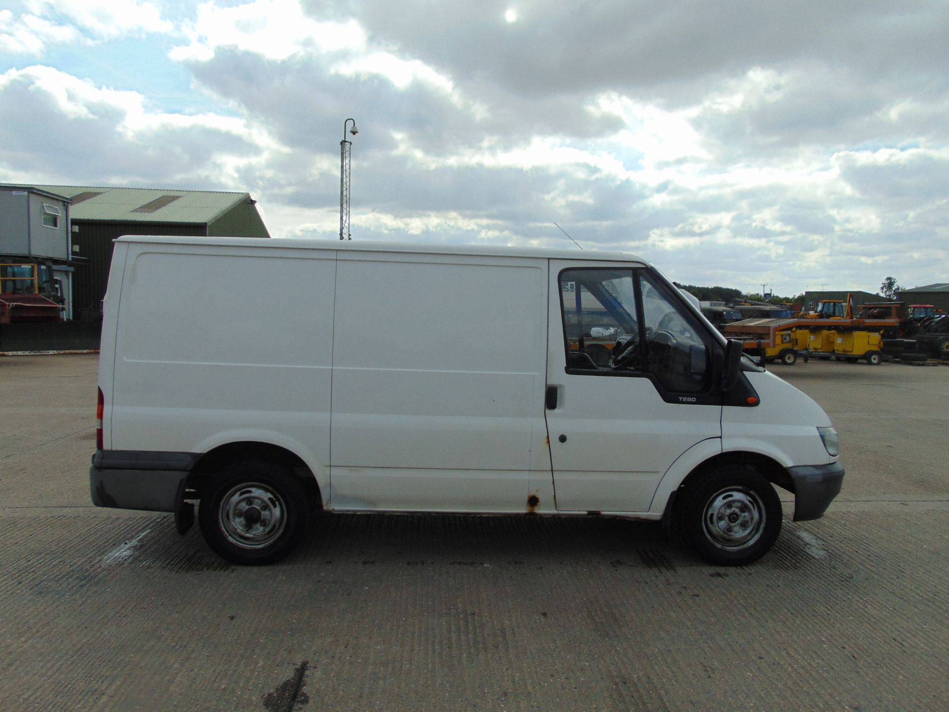 Ford Transit T260 Panel Van - Bild 8 aus 17