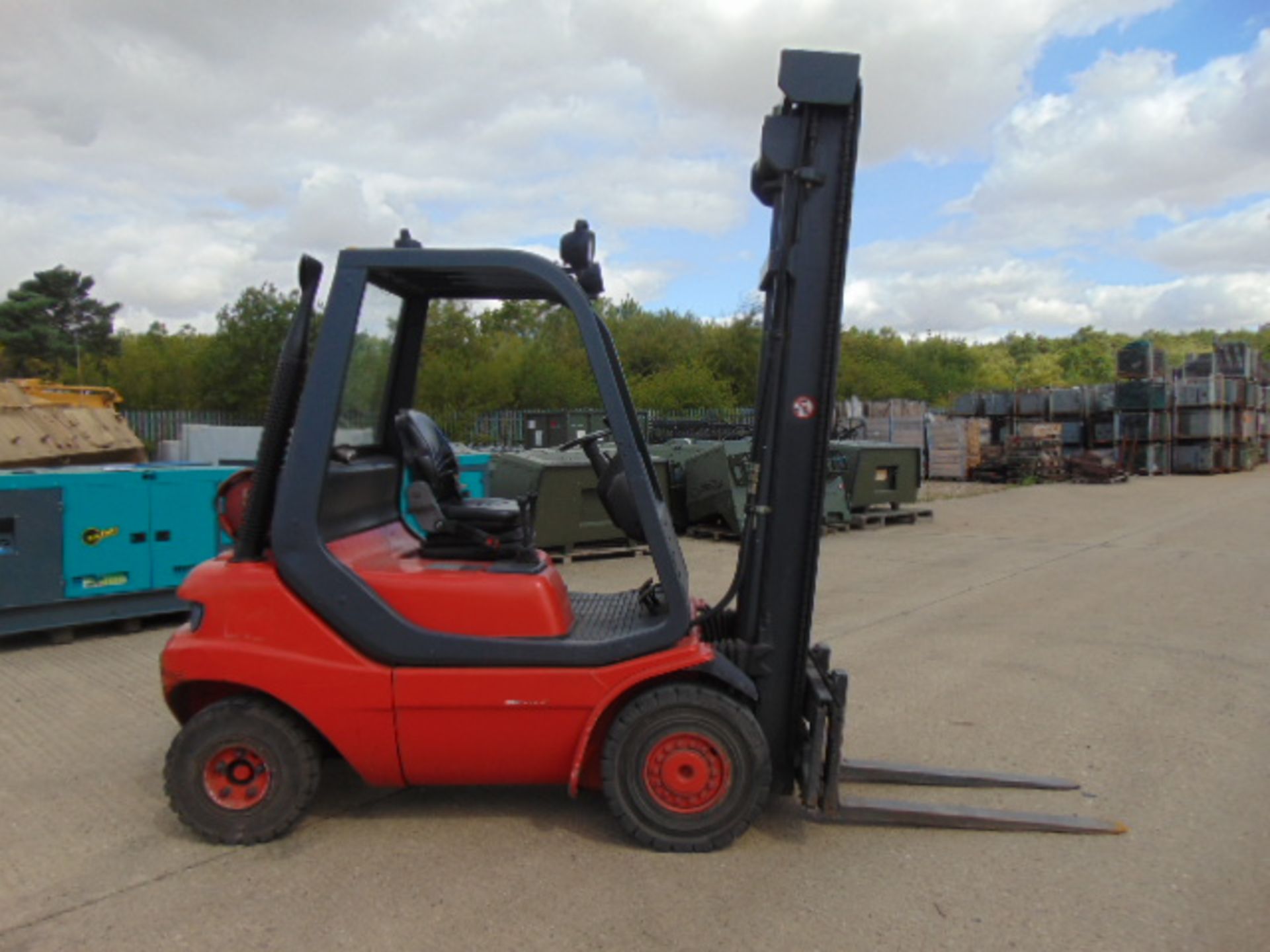 Linde H20T Counter Balance Gas Forklift - Image 9 of 19