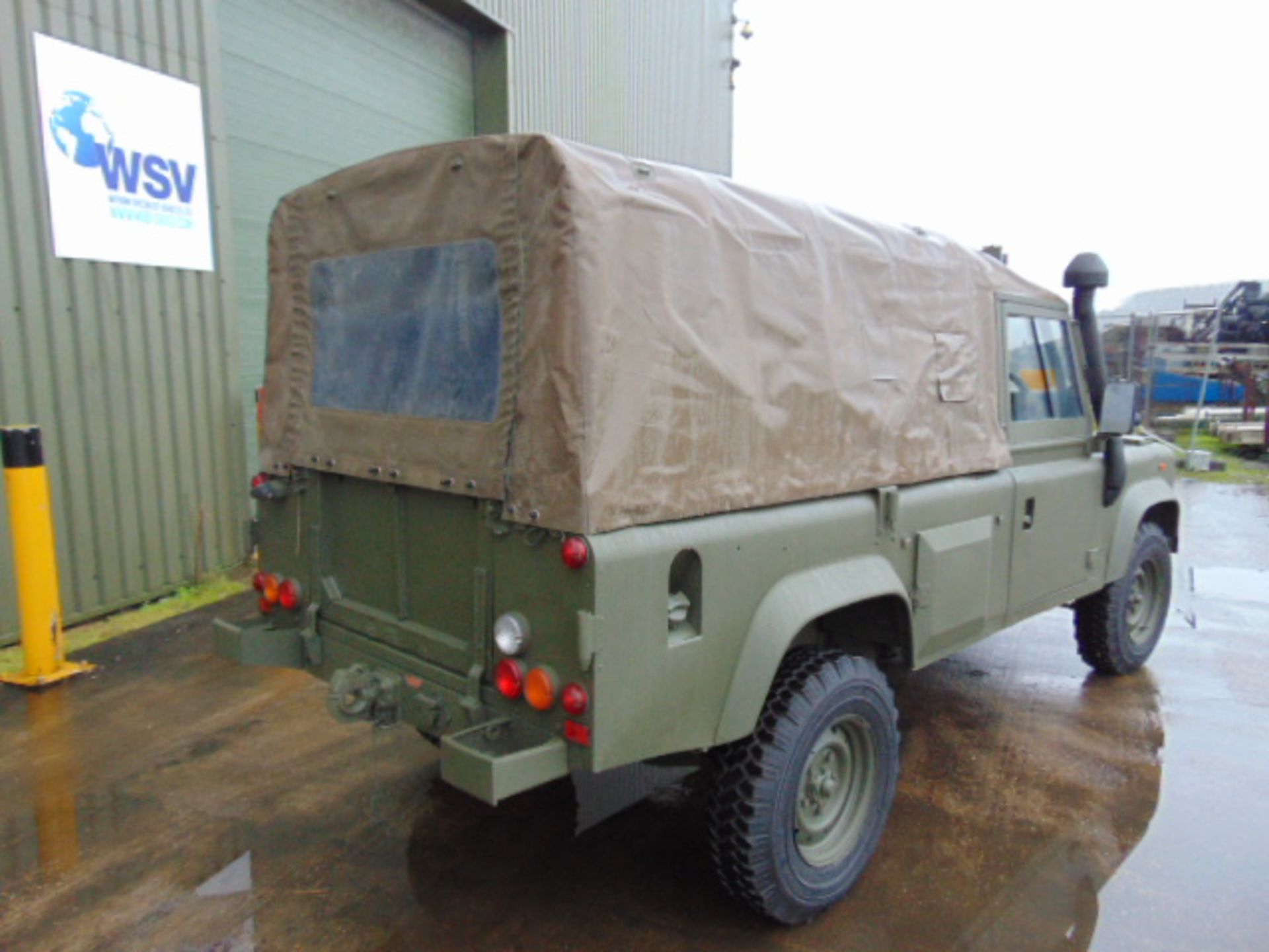 Land Rover Wolf 110 Soft Top - Image 7 of 21