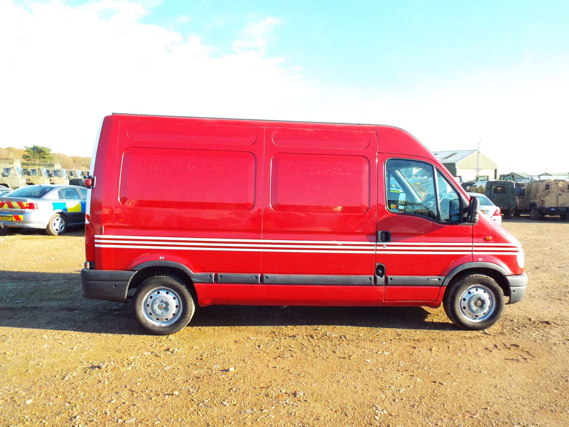 Vauxhall Movano 2.5 DTi 3300 MWB Panel Van - Image 8 of 20