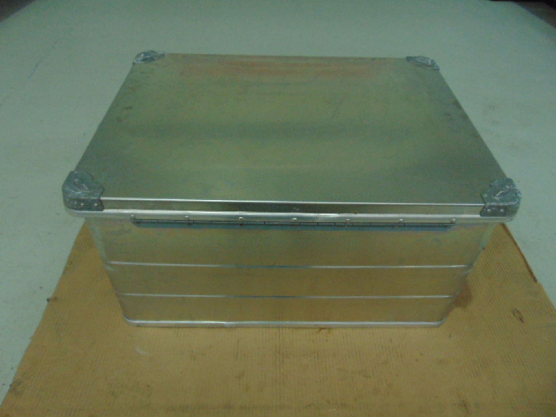 Unissued Heavy Duty Aluminium Stacking Case - Image 6 of 8