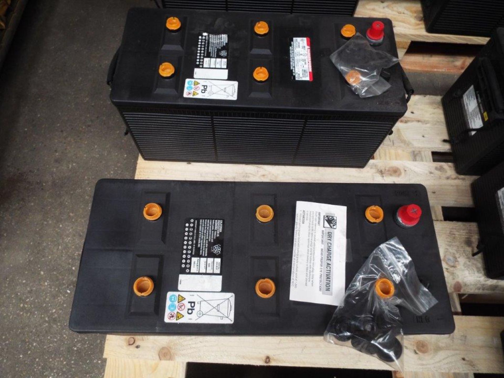 2 x Unissued CAT 354-3614 Dry Charge 12v 190A.H. Batteries - Image 2 of 5