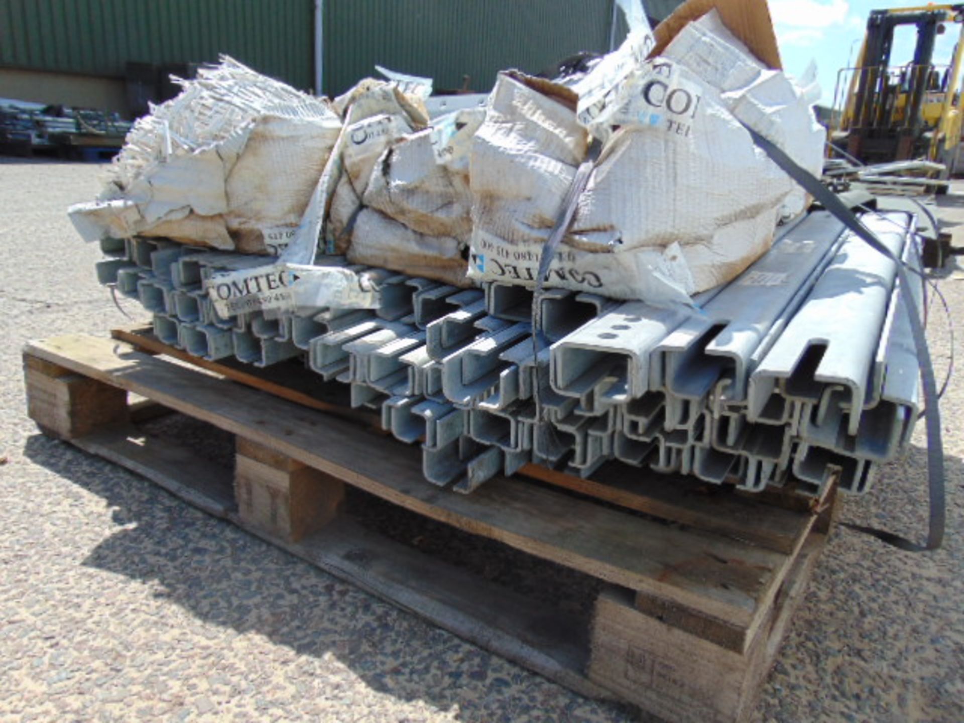 Approx 150 x Heavy Duty Galvanised Cable Bearers with Pins - Image 7 of 8