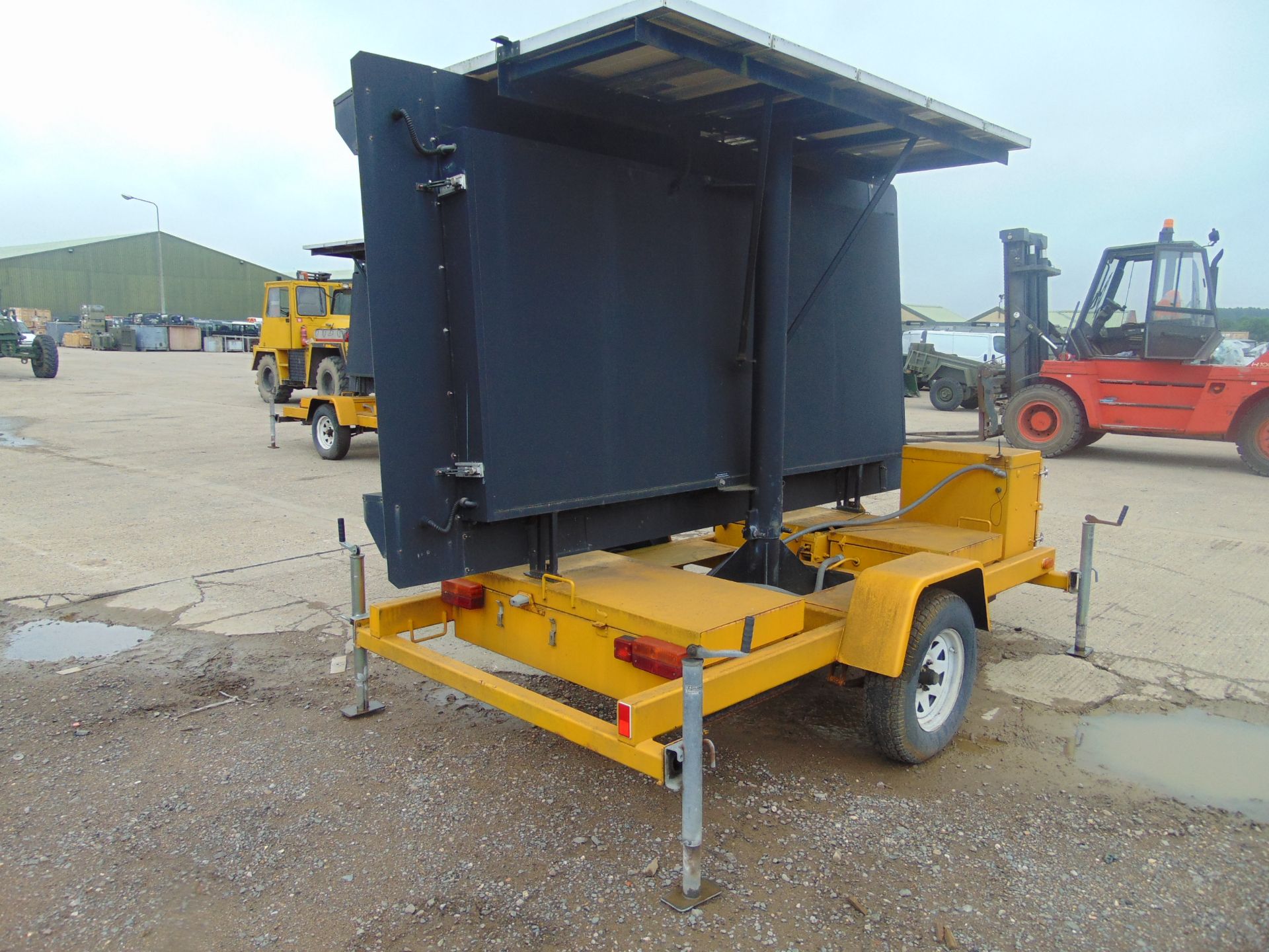 American Signal Co. Single Axle Trailer Mounted Solar Message Board - Image 4 of 24