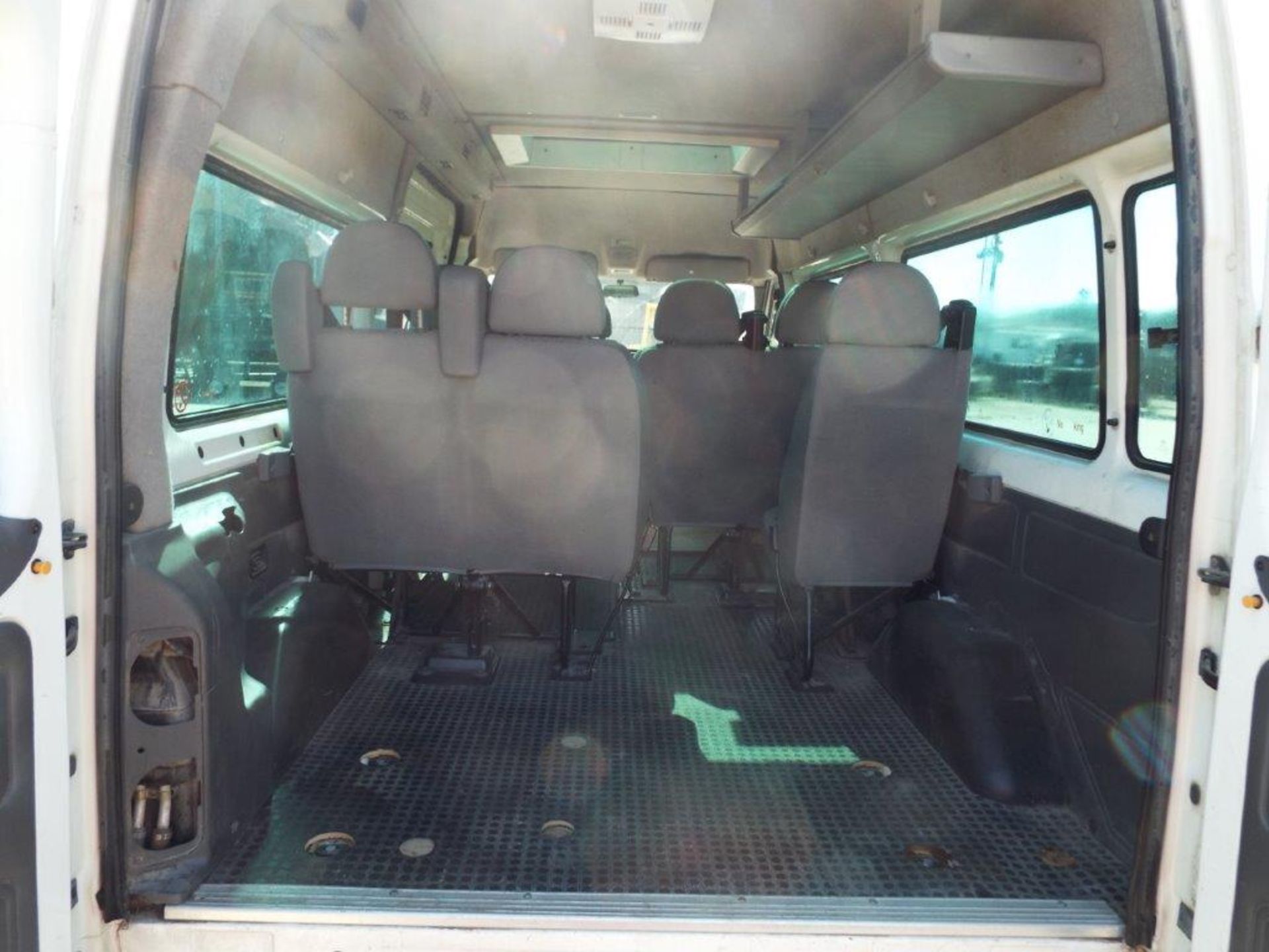 Ford Transit 9 Seat Minibus - Image 15 of 21