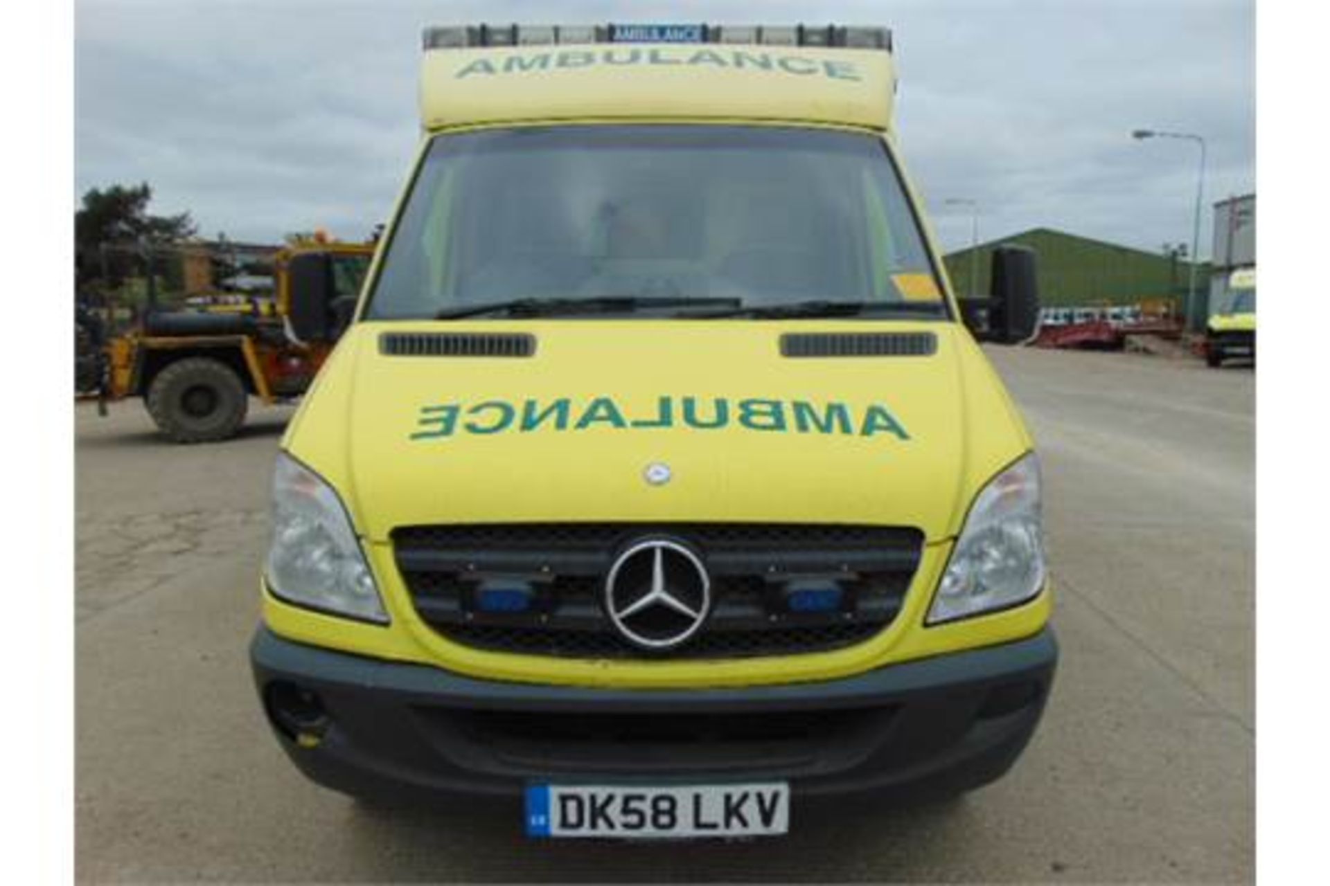 Mercedes Sprinter 515 CDI Turbo diesel ambulance - Image 2 of 19