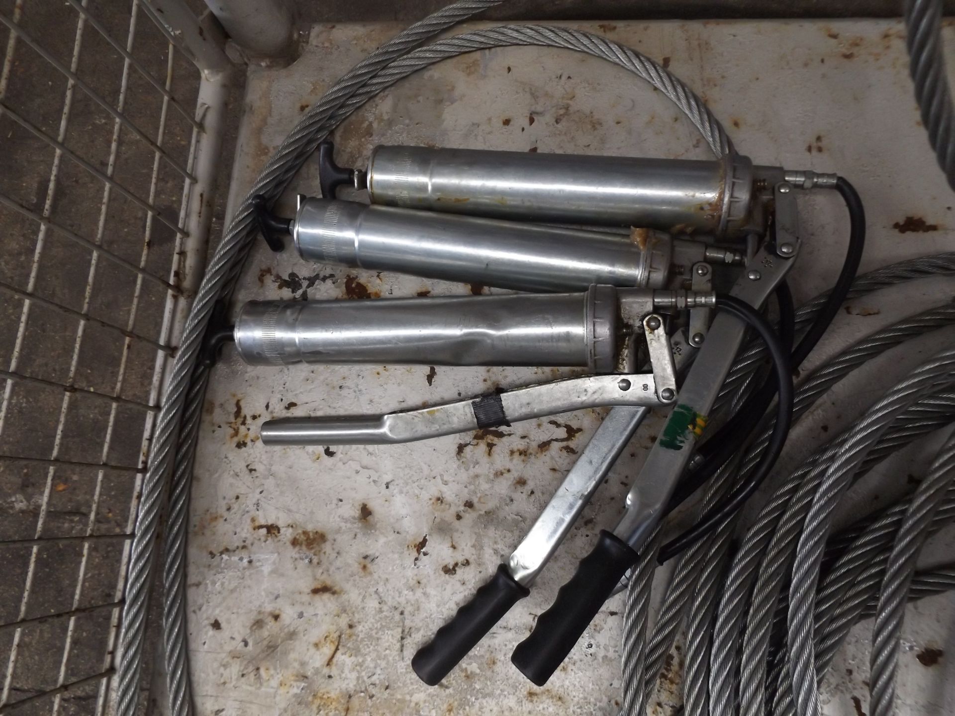 Mixed Stillage of Wire Rope and Grease Guns - Image 2 of 5