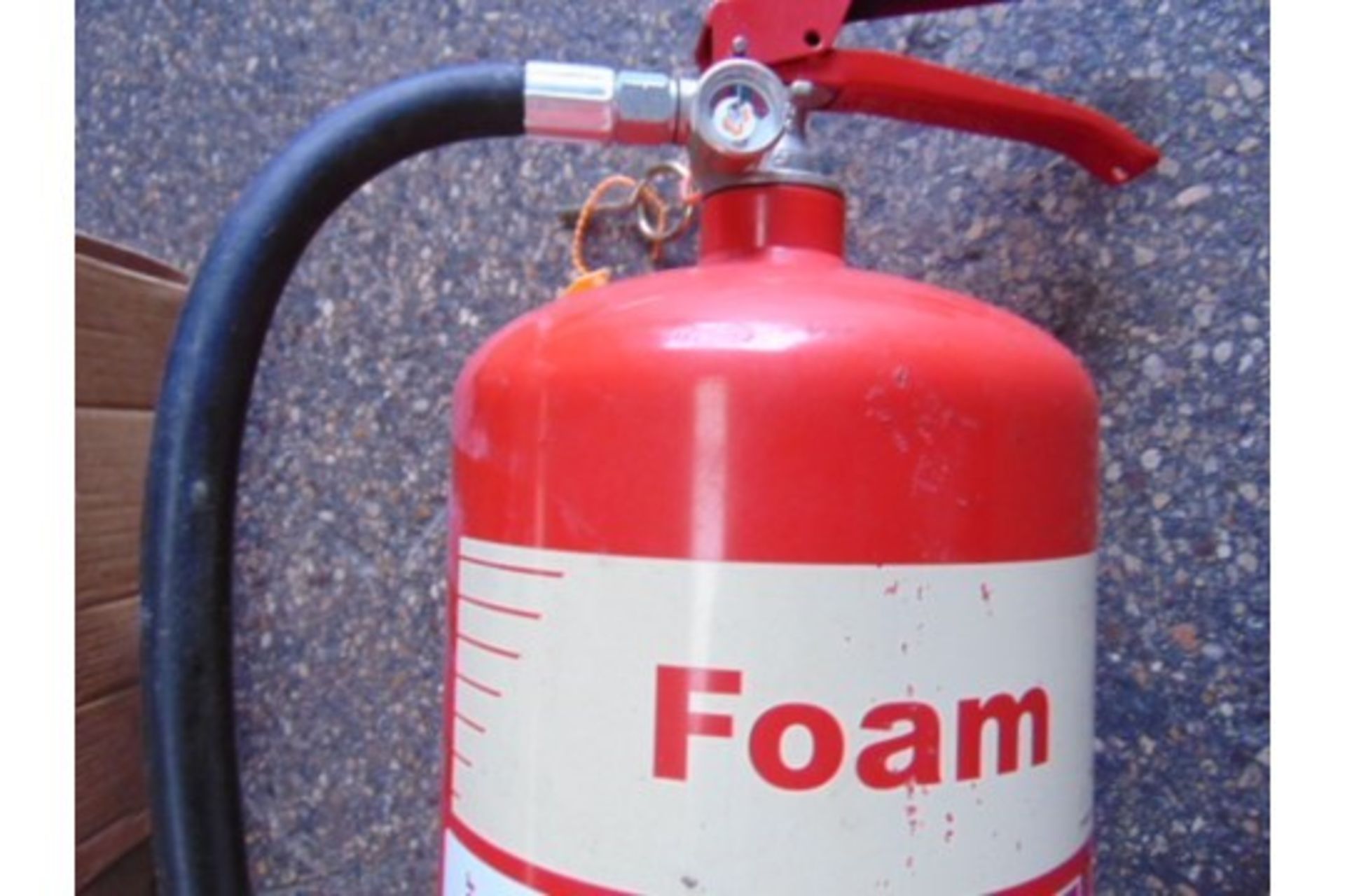 42 x 6 Litre AFFF Foam Fire Extinguishers - Image 8 of 8