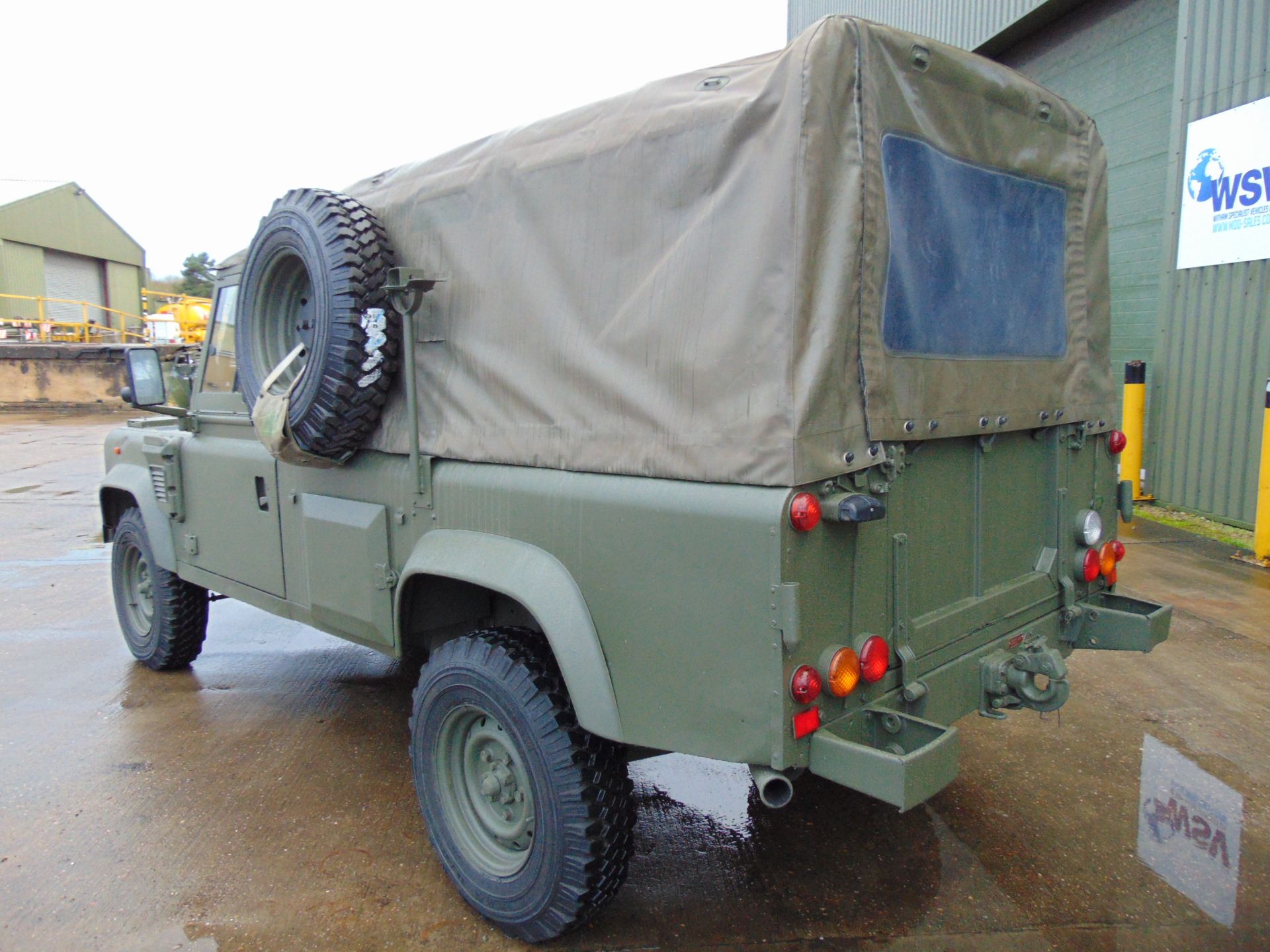 Land Rover Wolf 110 Soft Top - Image 7 of 27