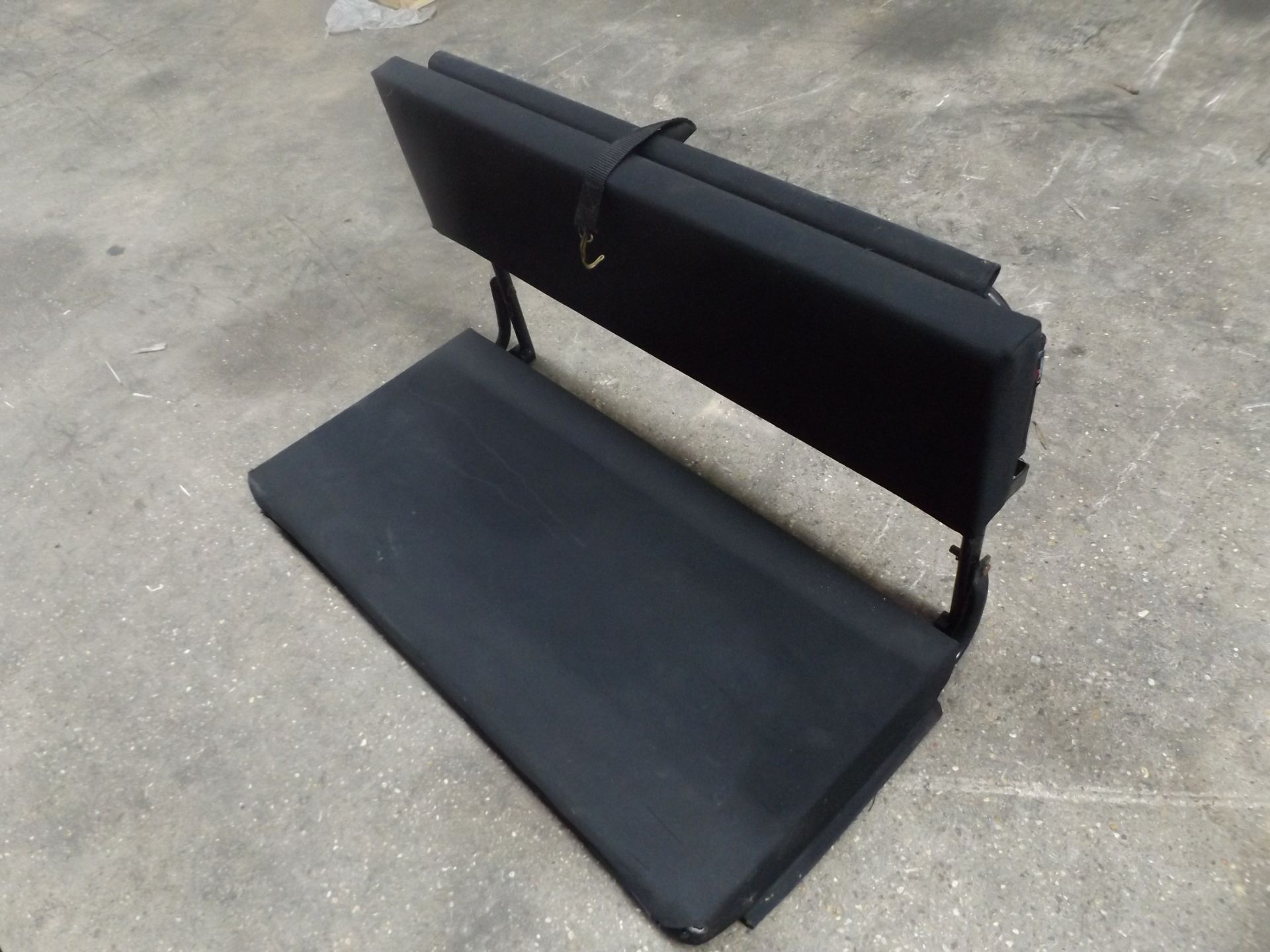 2 x Land Rover Wolf Bench Seats - Bild 6 aus 9