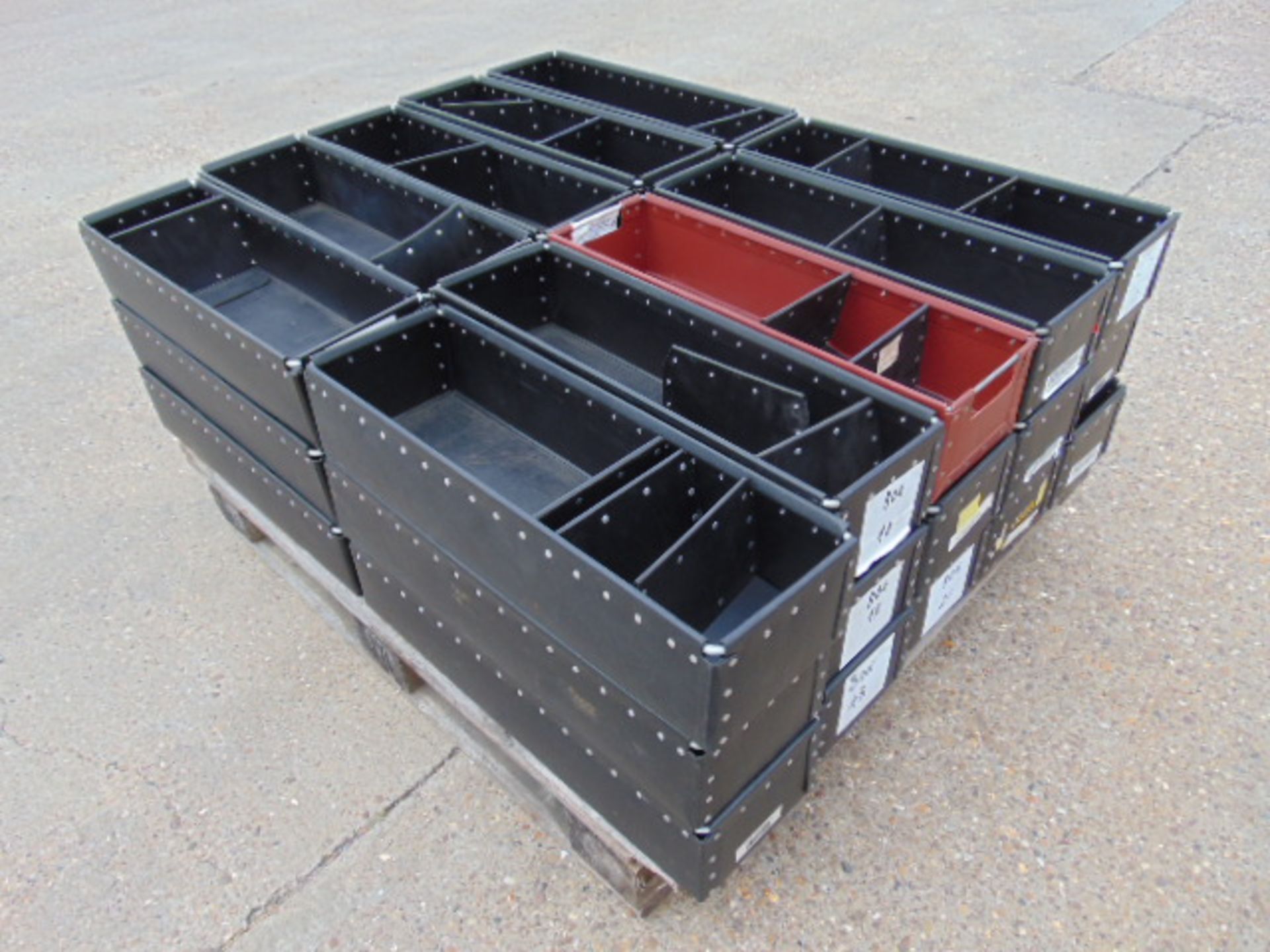 30 x Heavy Duty Tote Storage Boxes with Dividers