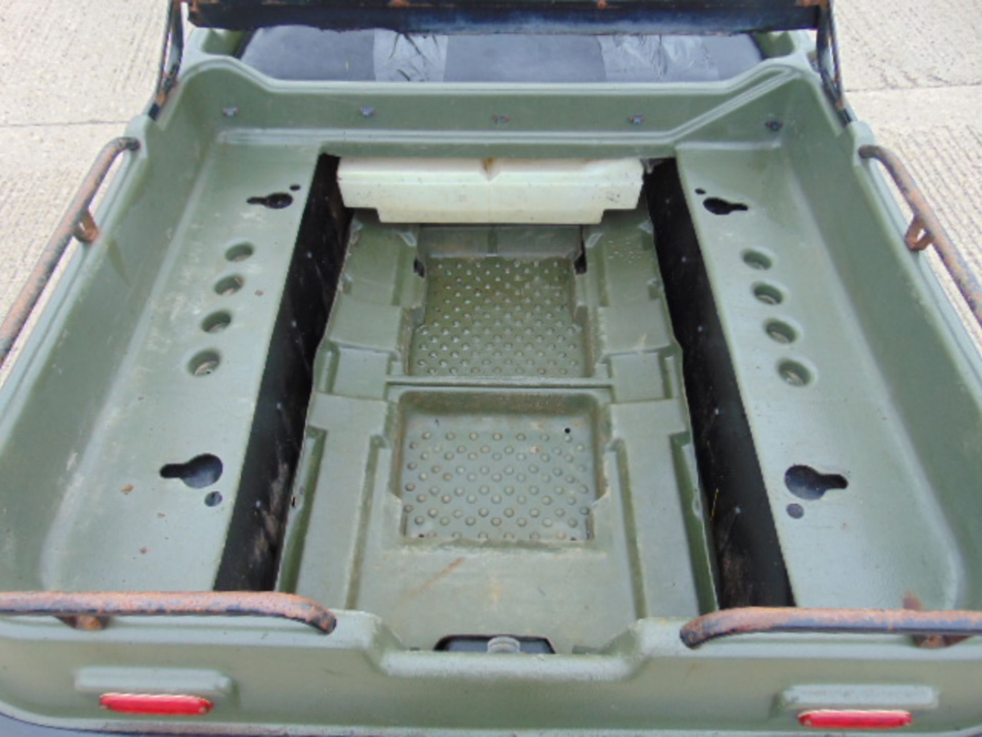 Argocat 8x8 Response Amphibious ATV with Front Mounted Winch - Image 16 of 28