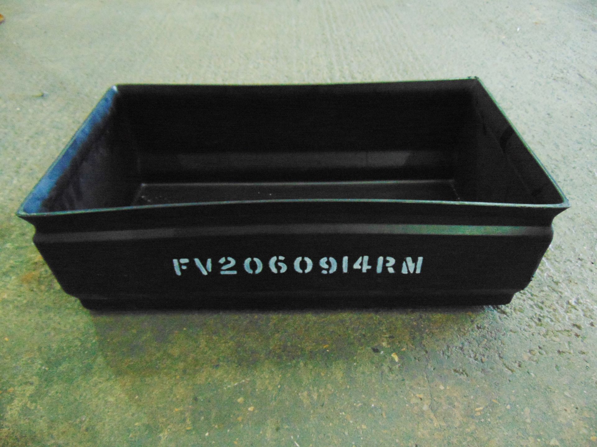 21 x Heavy Duty Plastic Tool/Parts Containers - Image 3 of 3