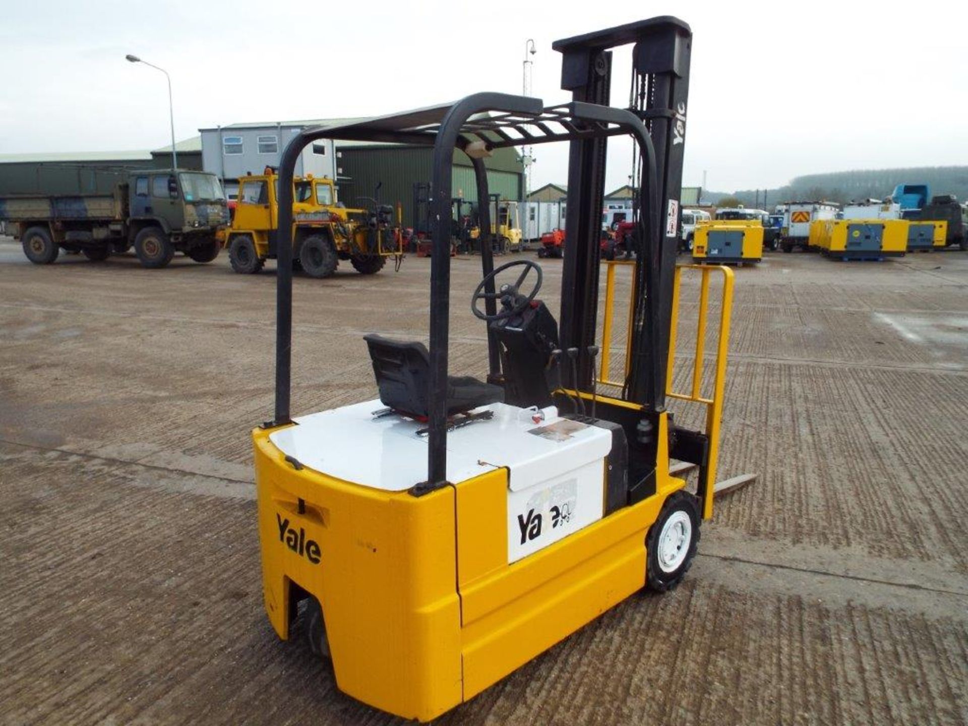 Yale ERP15TCE Electric Forklift with Sideshift - Bild 8 aus 24