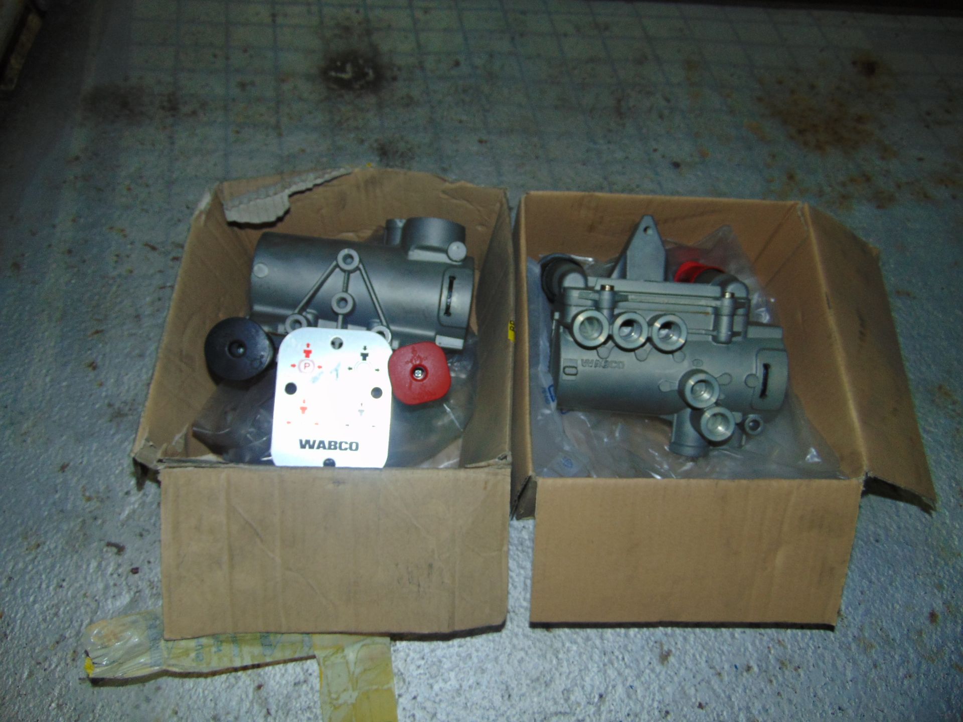 2 x Wabco Parking Brake Release Valves