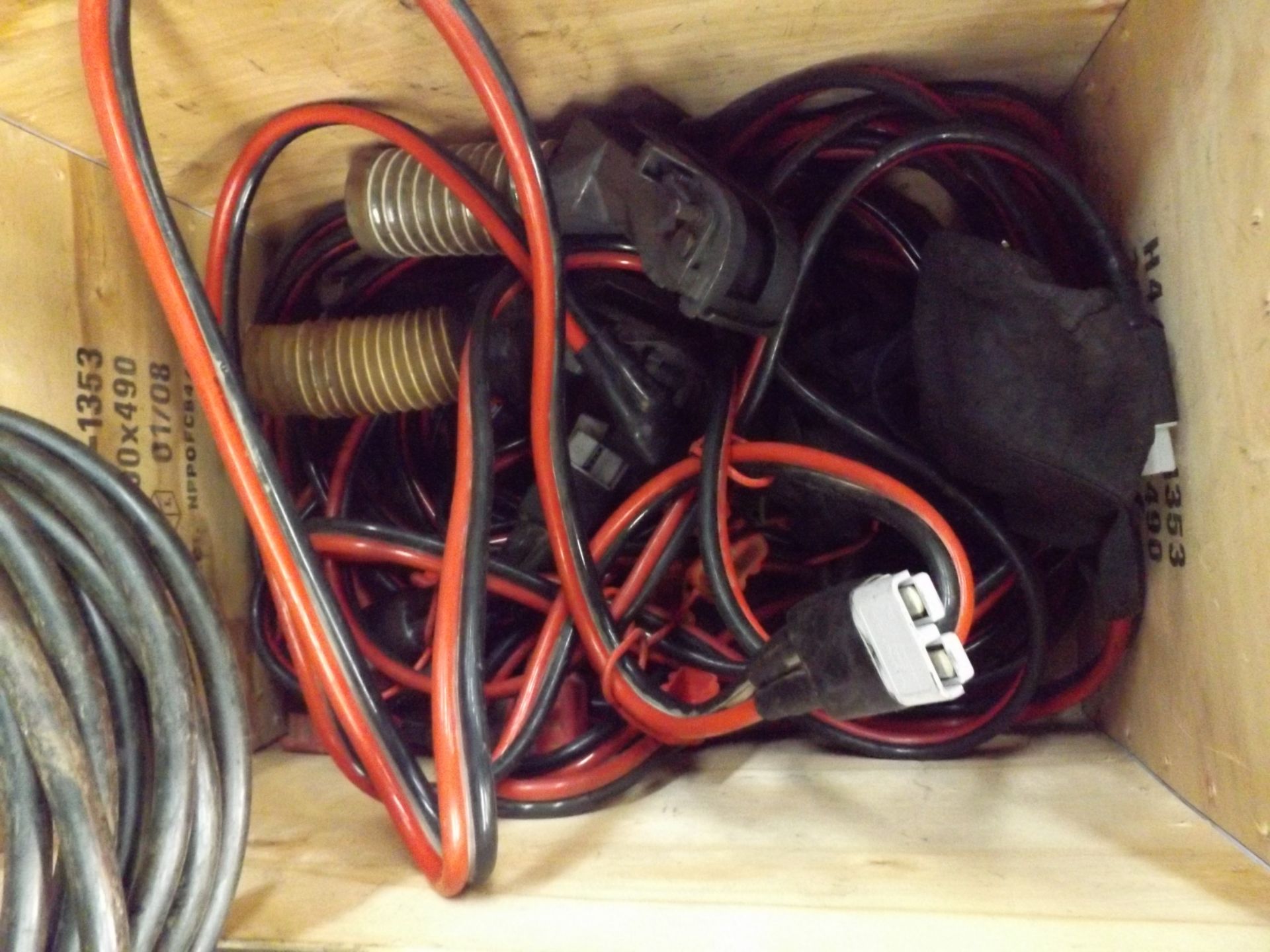 Mixed Stillage of Cables, Exhaust Hose and Airline - Bild 2 aus 3
