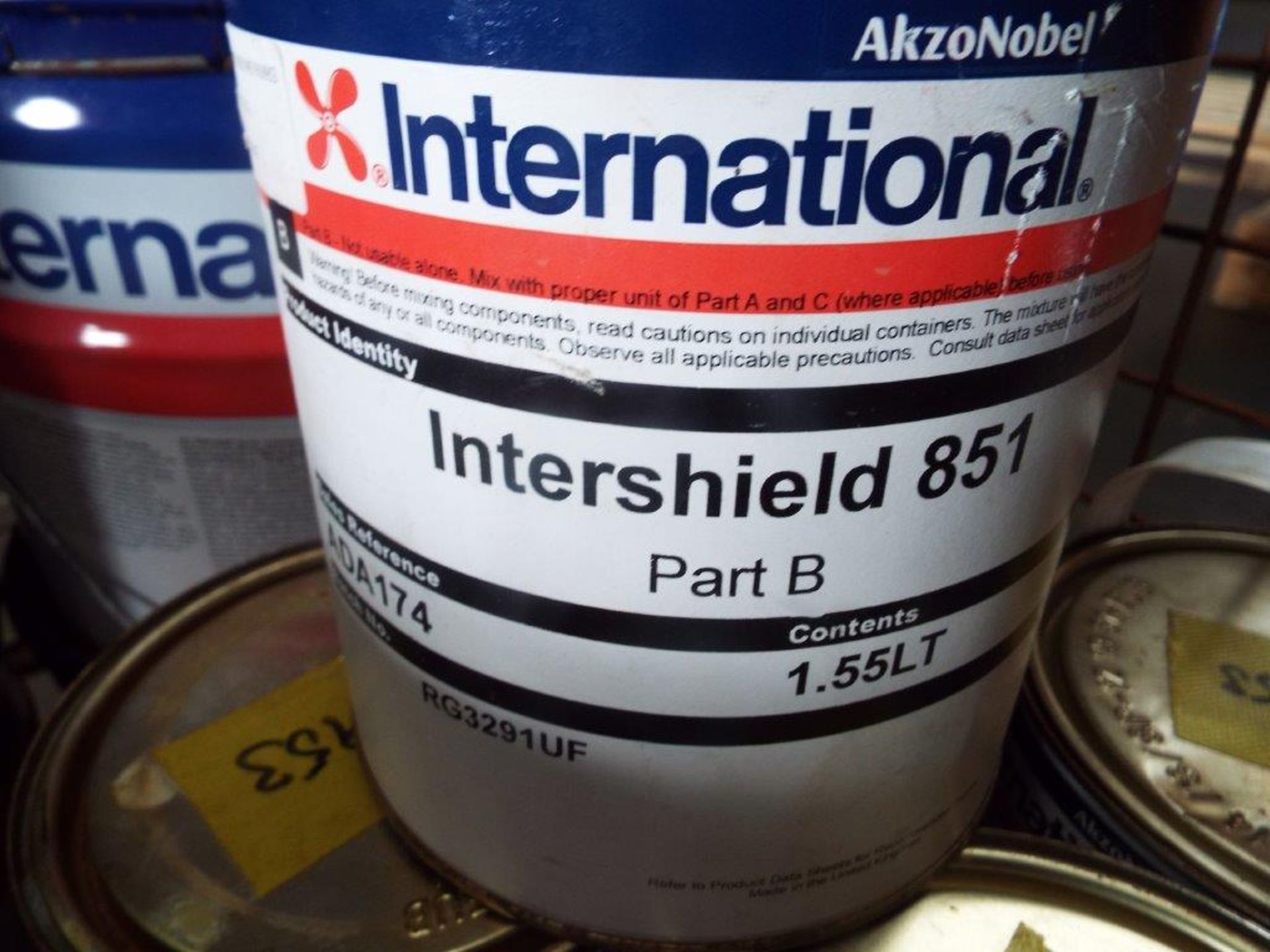 9 x Unissued 8.45/1.55L Cans of Intershield 851 2-Part Protective Coatings - Extra Dk Sea Grey - Bild 3 aus 4