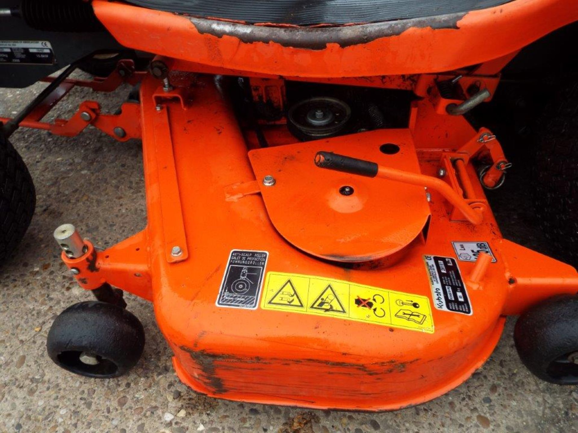 2008 Kubota G21 Ride On Mower with Glide-Cut System and High Dump Grass Collector - Image 9 of 26