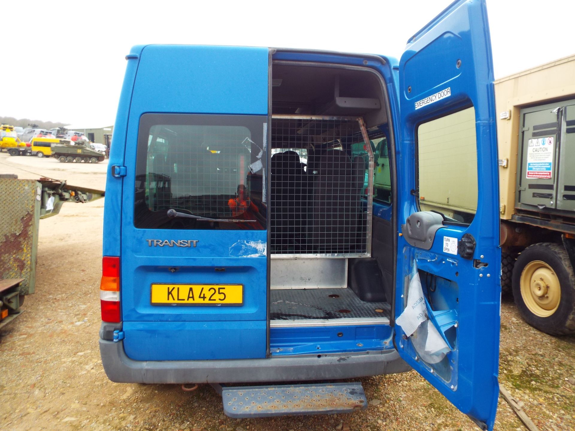 Ford Transit 9 Seat Minibus - Image 13 of 17