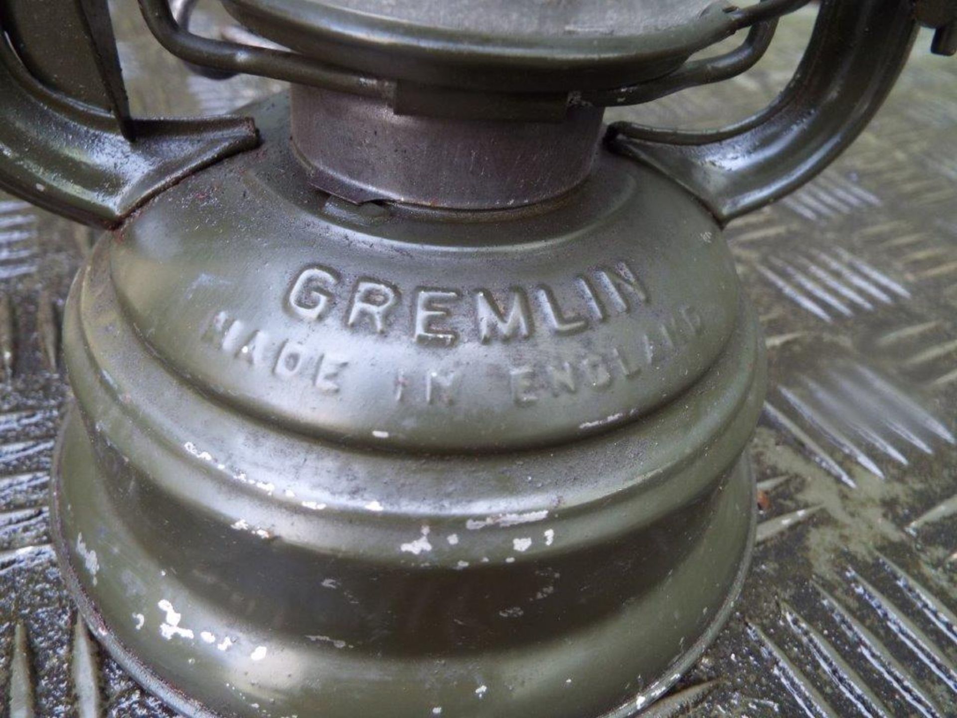 2 x Vintage Gremlin Hurricane Lamps - Image 4 of 7